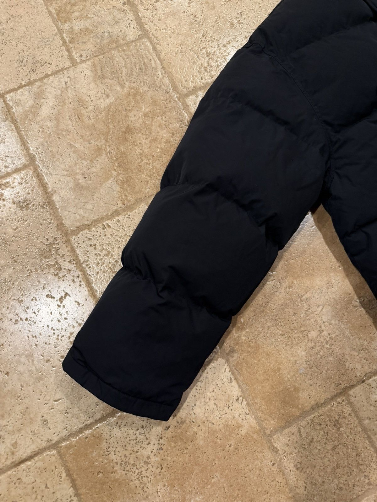 Balenciaga Balenciaga FW24 Runway Pin Reversible Down Puffer Jacket Size US S / EU 44-46 / 1 - 7 Thumbnail