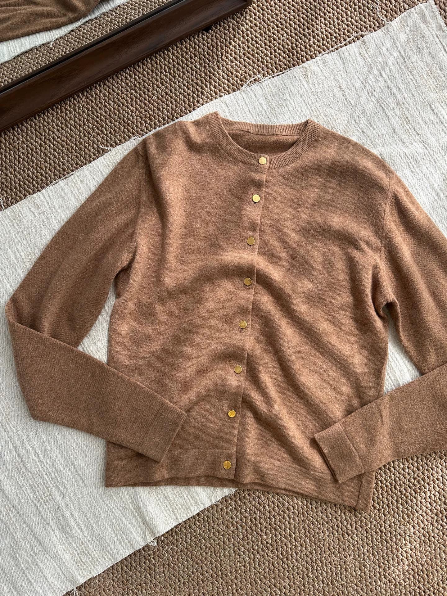 Hermes HERMES 90s Brown Cashmere Knit Sweater Gold Button Size L / US 10 / IT 46 - 1 Thumbnail