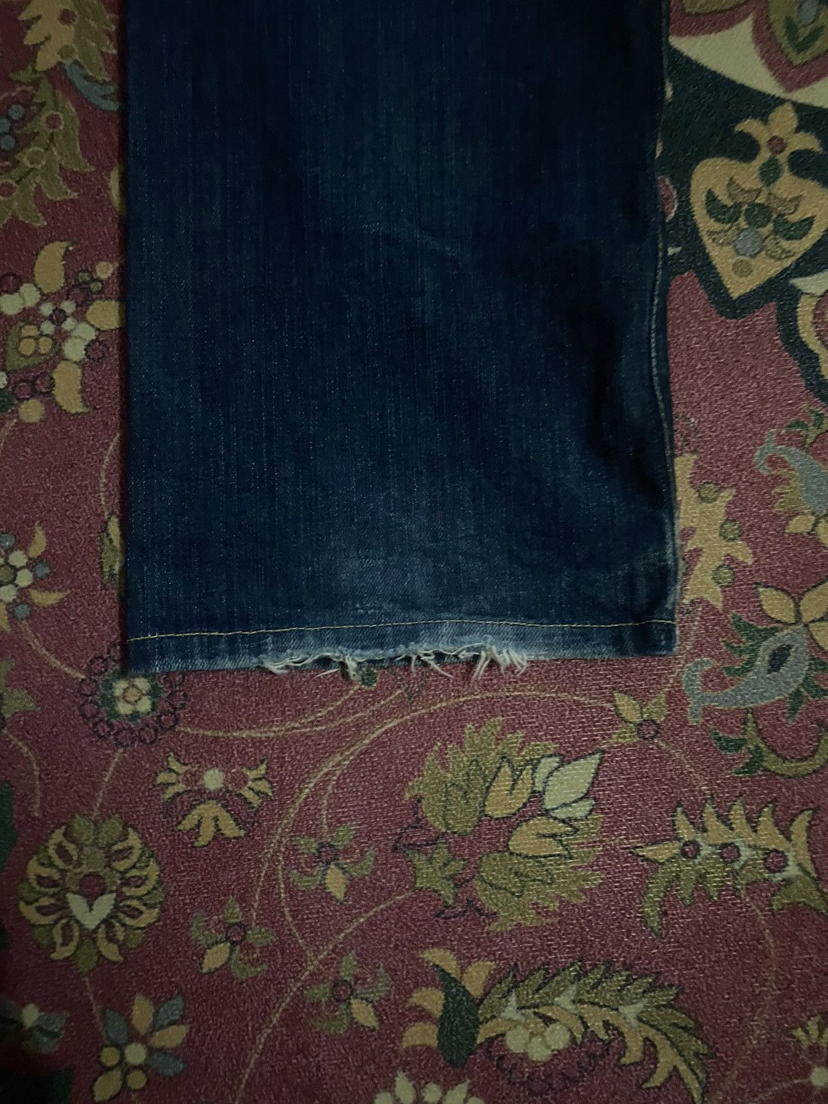 Designer × Japanese Brand × Vintage Cune Japan Distressed Rabbit Printed Denim Pants Size US 30 / EU 46 - 9 Thumbnail
