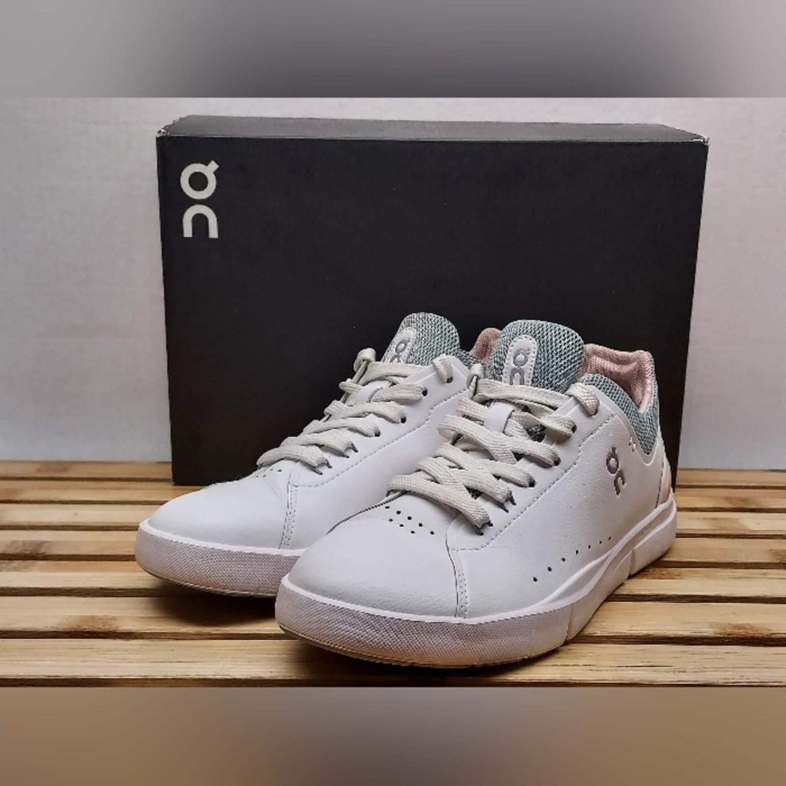 Other On Cloud Womens Roger Advantage White Athletic Shoes Size 7 Size US 7 / IT 37 - 2 Thumbnail
