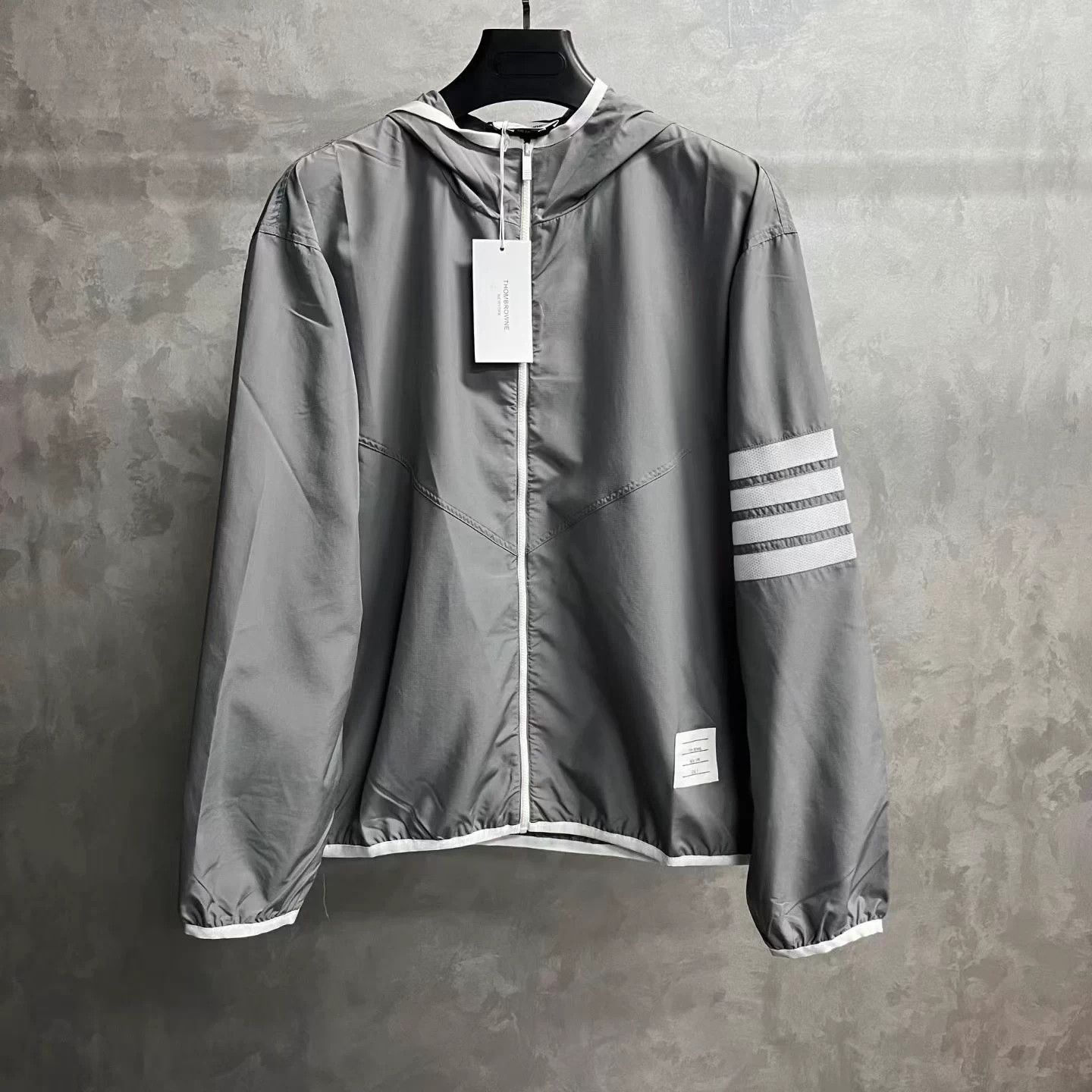 Thom Browne Thom Browne Gray 4-Bar Stripe Hooded Jacket Size US S / EU 44-46 / 1 - 1 Thumbnail