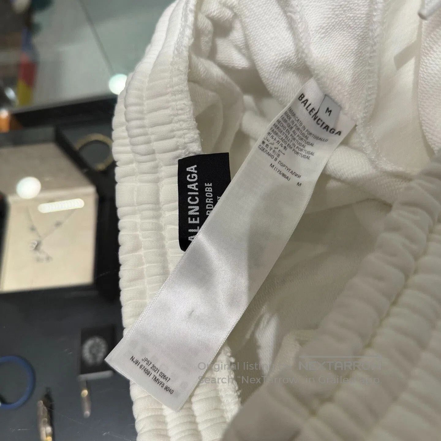 Balenciaga balenciaga white logo embroidered shorts. Size US 26 / EU 42 - 4 Thumbnail