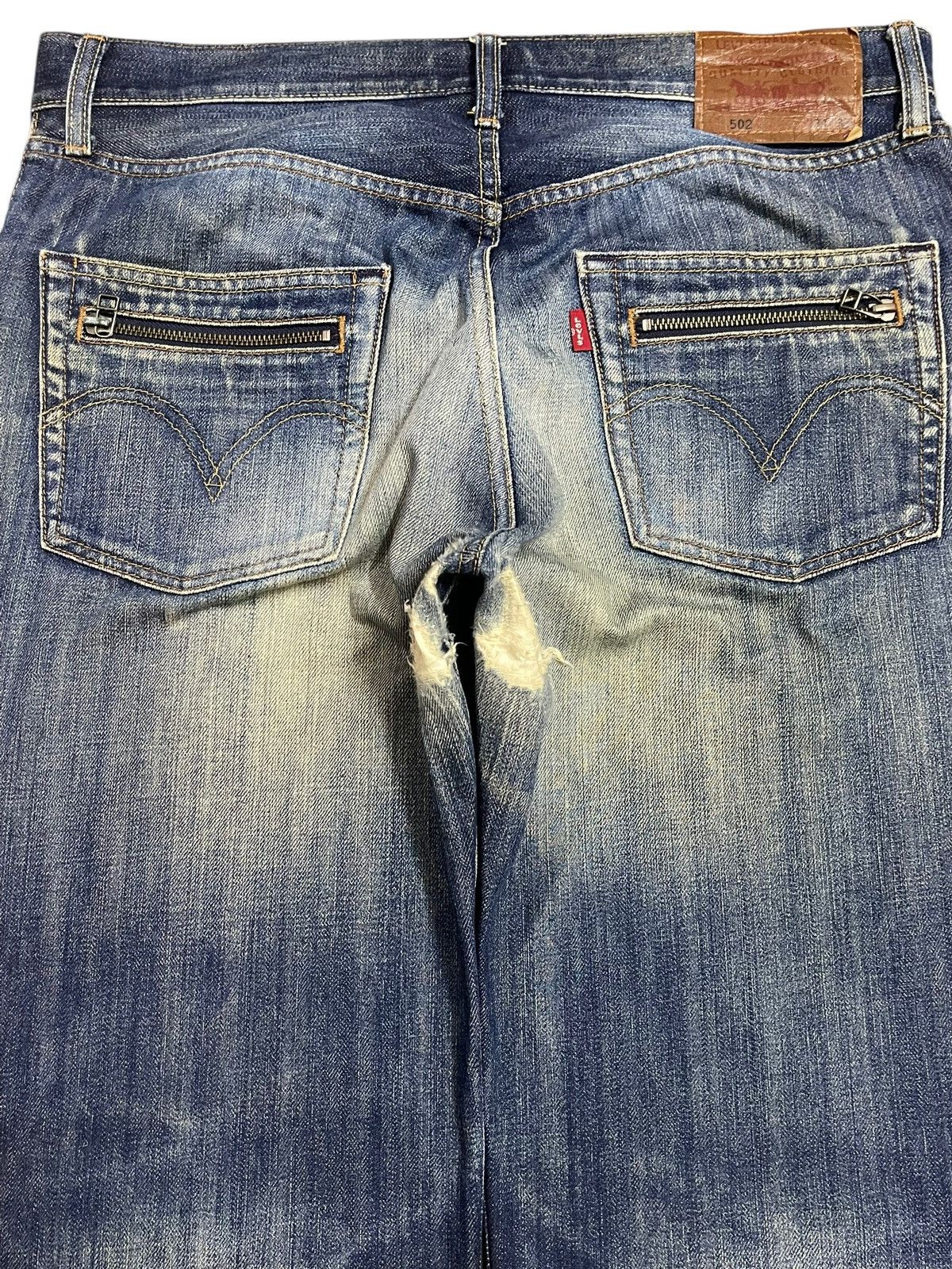 Levi's Vintage Levis 502 Blue Faded Wash Style Baggy Jeans Size US 36 / EU 52 - 5 Thumbnail