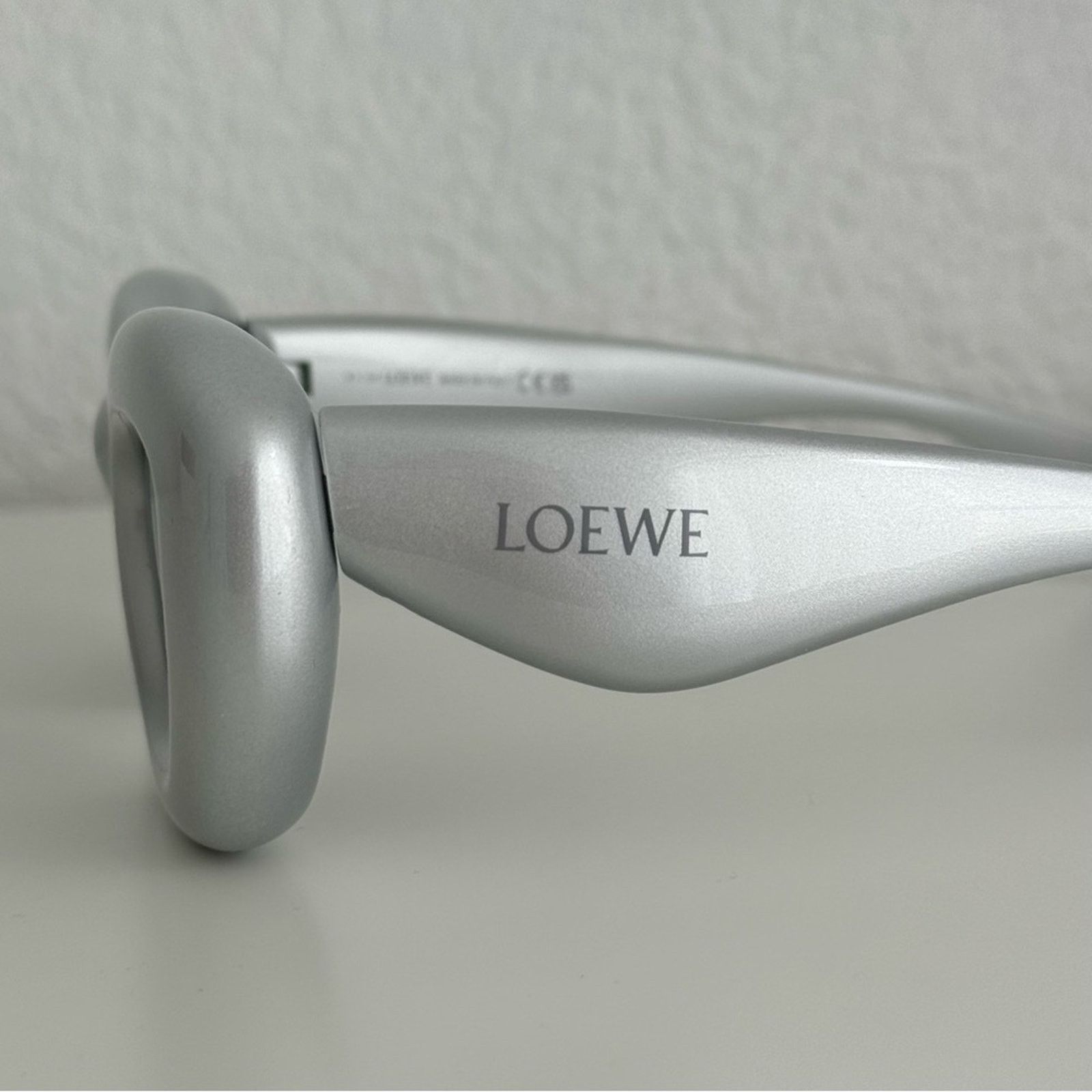 Loewe New! Loewe Silver Sunglasses LW40117I 20C, Authentic Size ONE SIZE - 6 Thumbnail