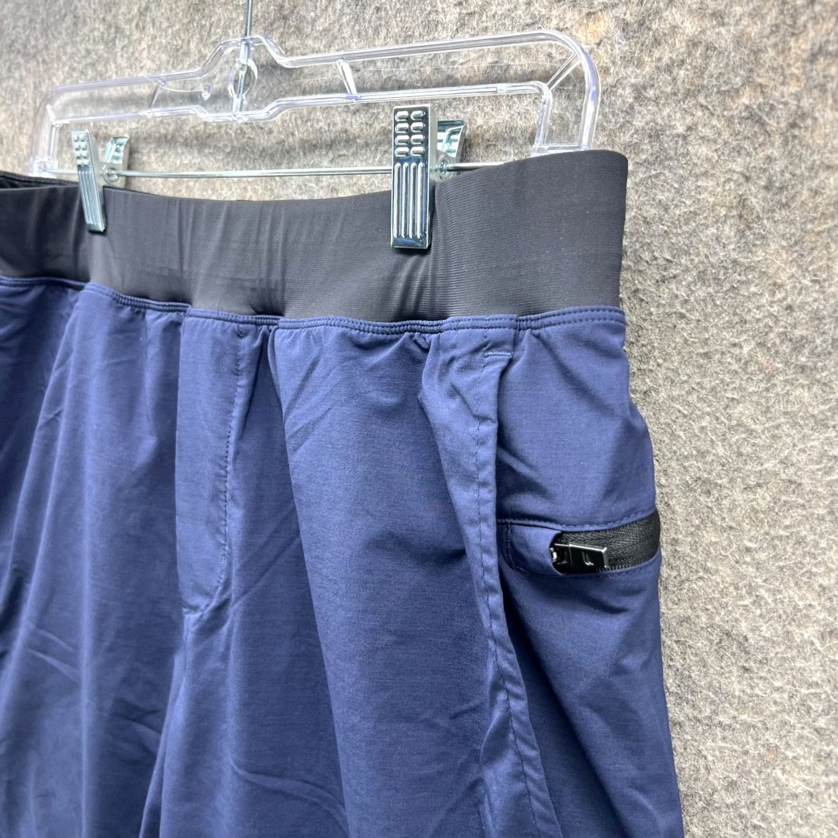 Fabletics Fabletics Shorts Men L Blue Athletic Training Gym Running Franchise Lined Shorts Size US 33 - 6 Thumbnail