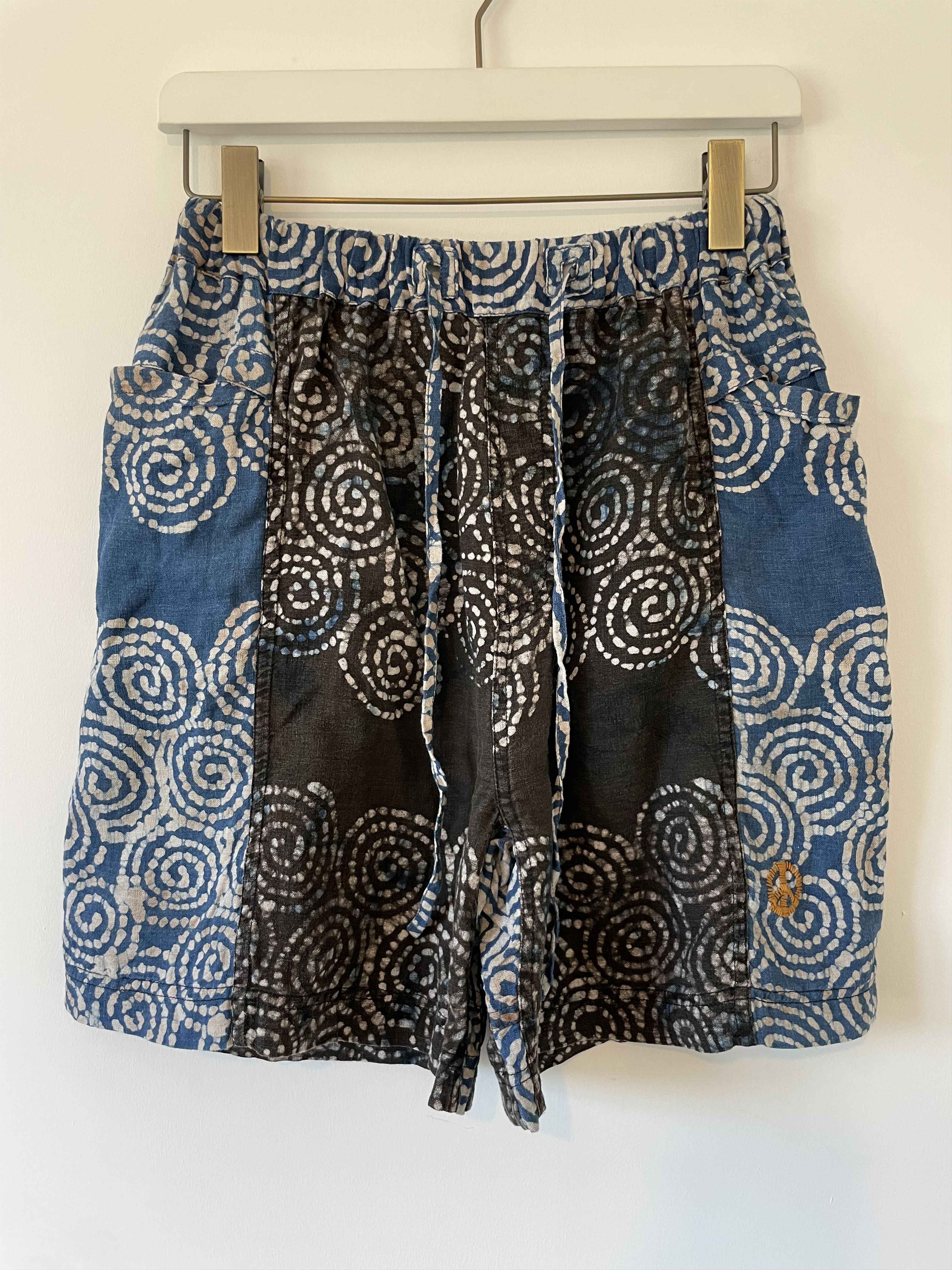 image of Story Mfg Ss21 Spiral Print Onda Shorts "fil Mish-Mish" in Black Blue, Men's (Size 28)