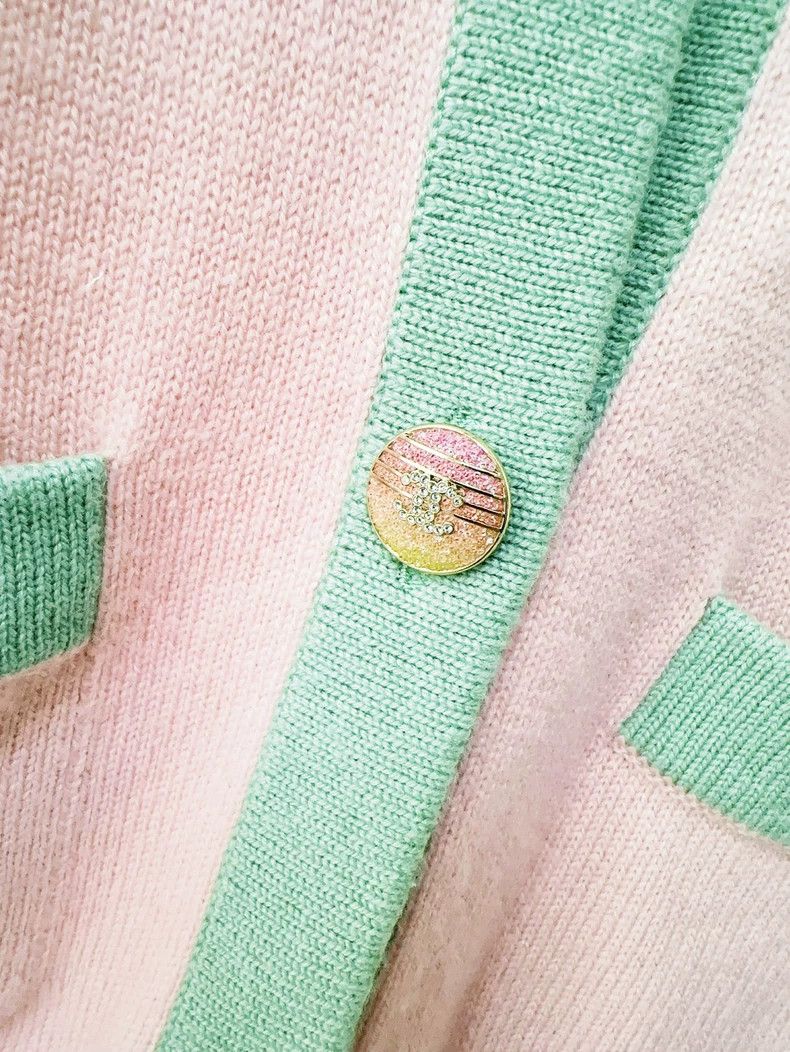 Chanel Chanel 24C pink with green edge four-pocket knitted cardig Size XS / US 0-2 / IT 36-38 - 4 Thumbnail