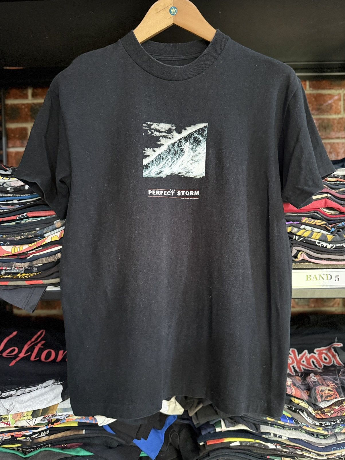Vintage Vintage The Perfect Storm Movie Warner Bros Tee Size US M / EU 48-50 / 2 - 4 Thumbnail