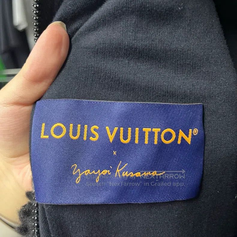Louis Vuitton Louis Vuitton Black polka-dot fleece zip-up collar jacket Size US S / EU 44-46 / 1 - 4 Thumbnail
