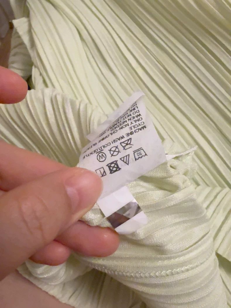 Issey Miyake Issey Miyake size:3 Light green pleated short-sleeved shir Size XS / US 0-2 / IT 36-38 - 3 Thumbnail
