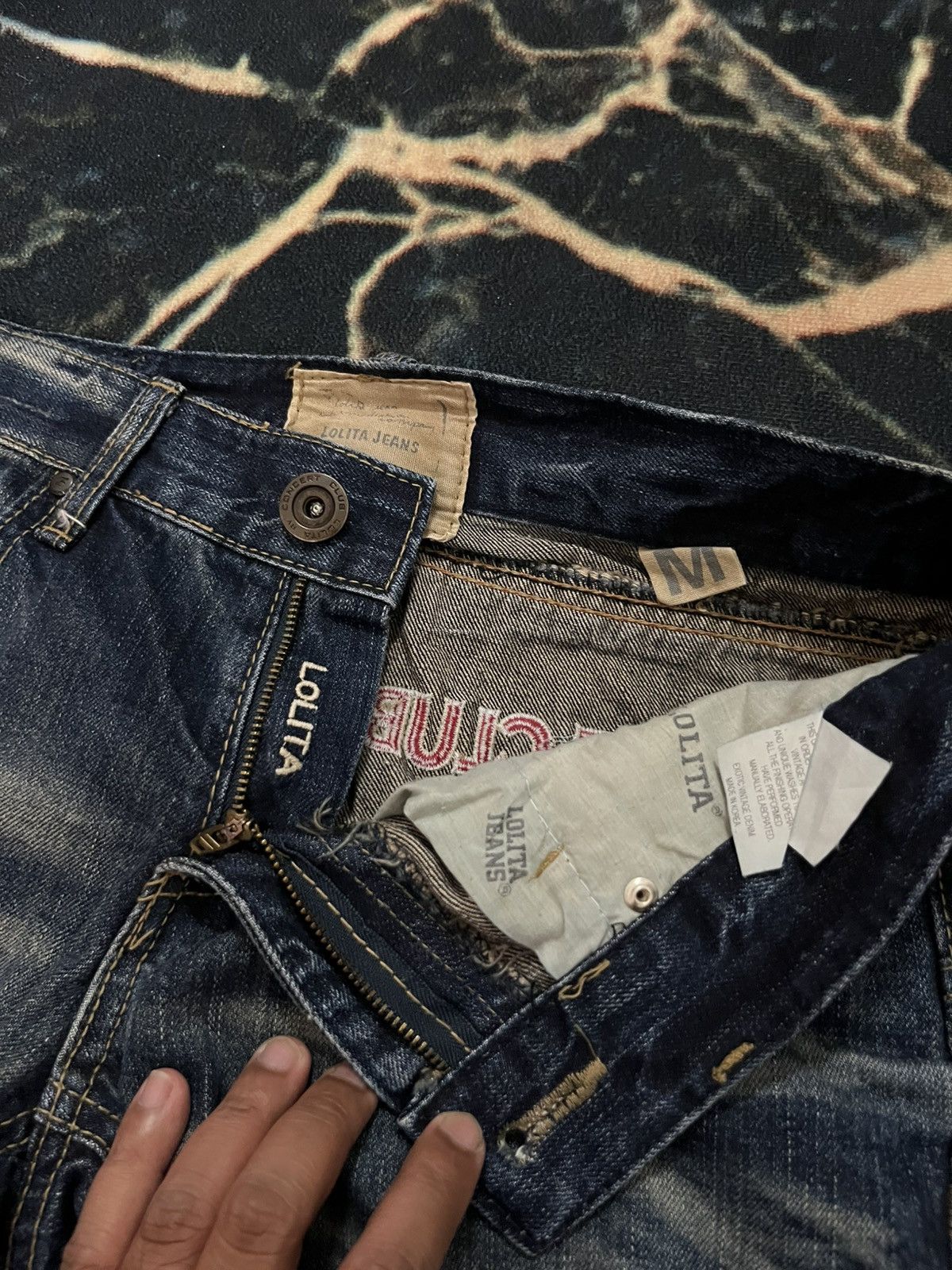 Japanese Brand × Jean × Vintage YOSHITOMO NARA LOLITA JEANS 32 X 35.5 Size 32" / US 10 / IT 46 - 7 Thumbnail