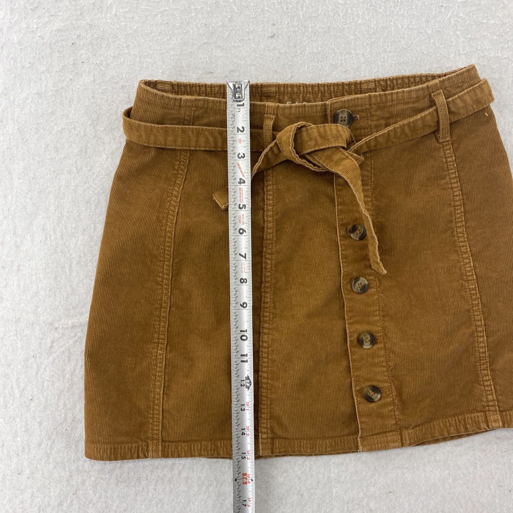 American Eagle Outfitters AMERICAN EAGLE OUTFITTERS Women's A-LINE CORDUROY SKIRT Size 4 Camel Brown - 90s Preppy Vibe, Short Length, Button Closure, Lined, Dark Wash Size 27" / US 4 / IT 40 - 3 Thumbnail