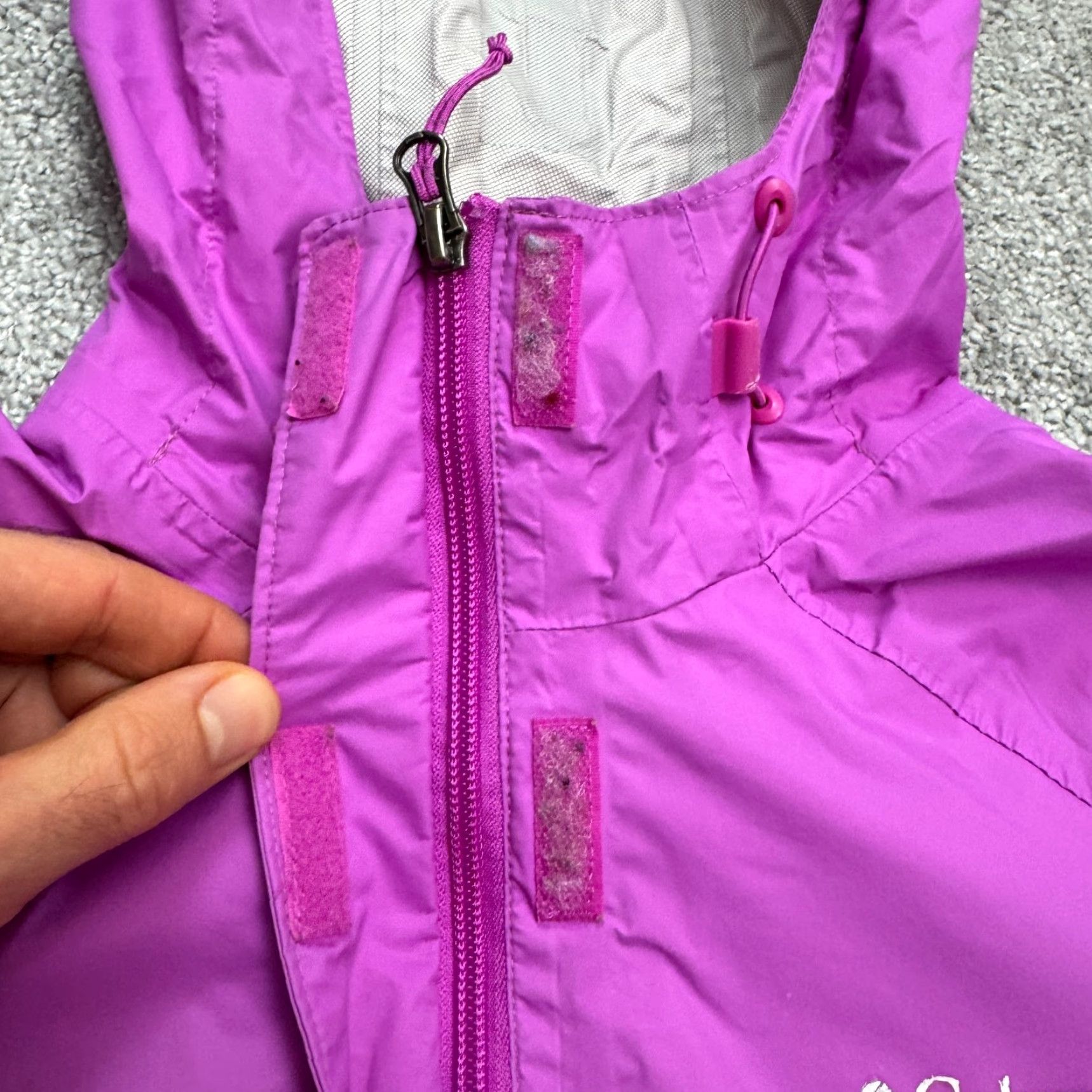 Vintage Columbia Womens Hoodie Windbreaker Jacket Front Zip Purple All Seasons Pockets Short Length Regular Fit Size S / US 4 / IT 40 - 7 Thumbnail