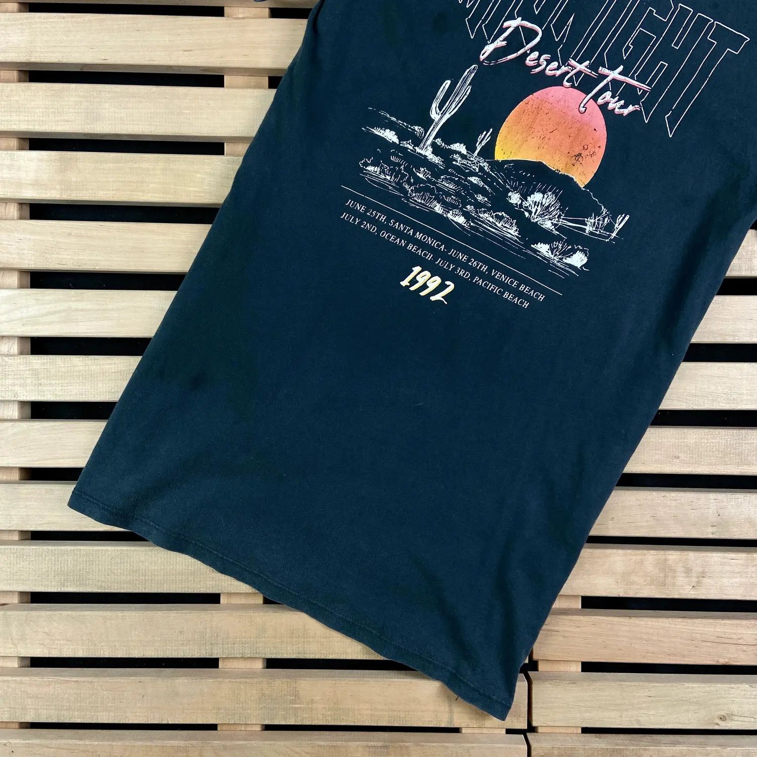Band Tees Mens Vintage T Shirt Midnight Desert Tour Size M Size US M / EU 48-50 / 2 - 3 Thumbnail