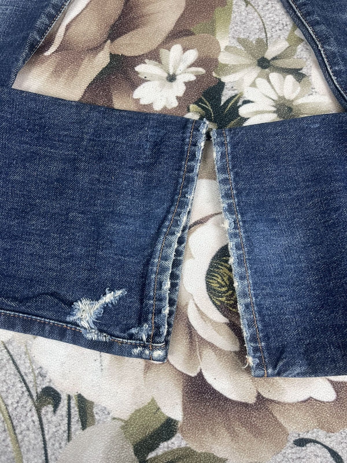 Japanese Brand RNA Native Jeans Distressed Streetwear Size US 31 - 15 Thumbnail