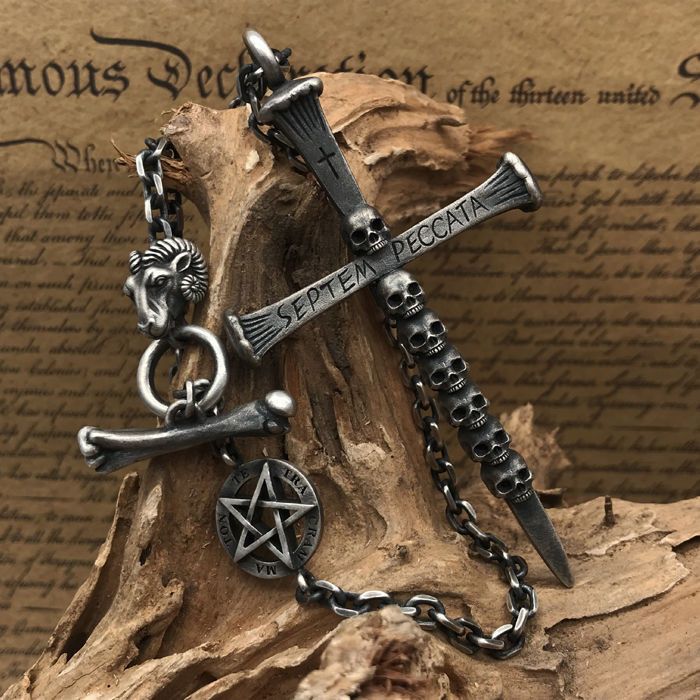 Other Skull Dark STEAL! Y2K Chains Necklace Chain Size ONE SIZE - 1 Thumbnail