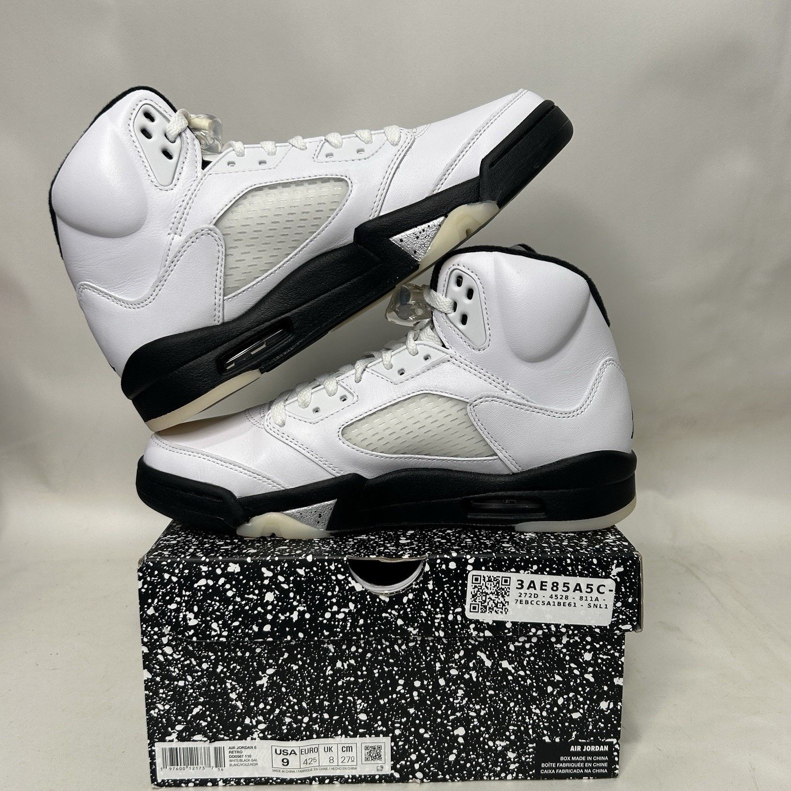 Jordan Brand Nike Air Jordan 5 Retro OG “Reverse Metallic” Size US 9 / EU 42 - 3 Thumbnail