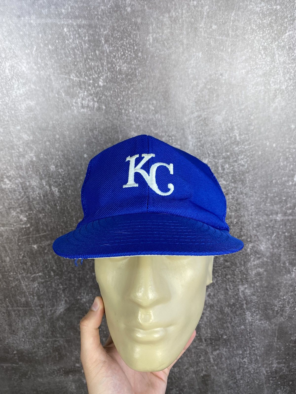 MLB × Vintage Vintage 90s Kansas City Royals Trucker Cap Size ONE SIZE - 4 Thumbnail