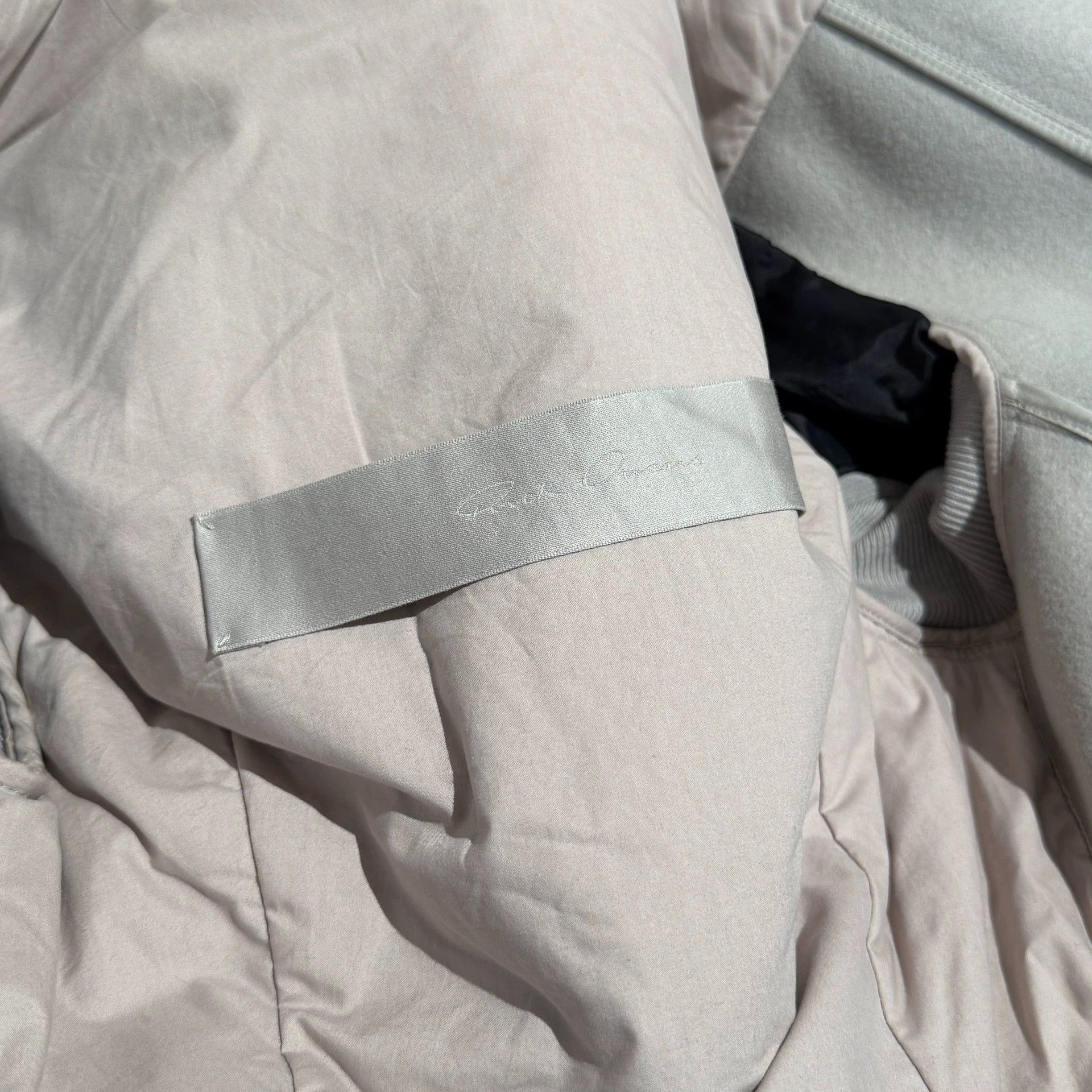 Rick Owens Rick Owens Women's Side Zipper Lambskin and Wool Coat Size L / US 10 / IT 46 - 4 Thumbnail
