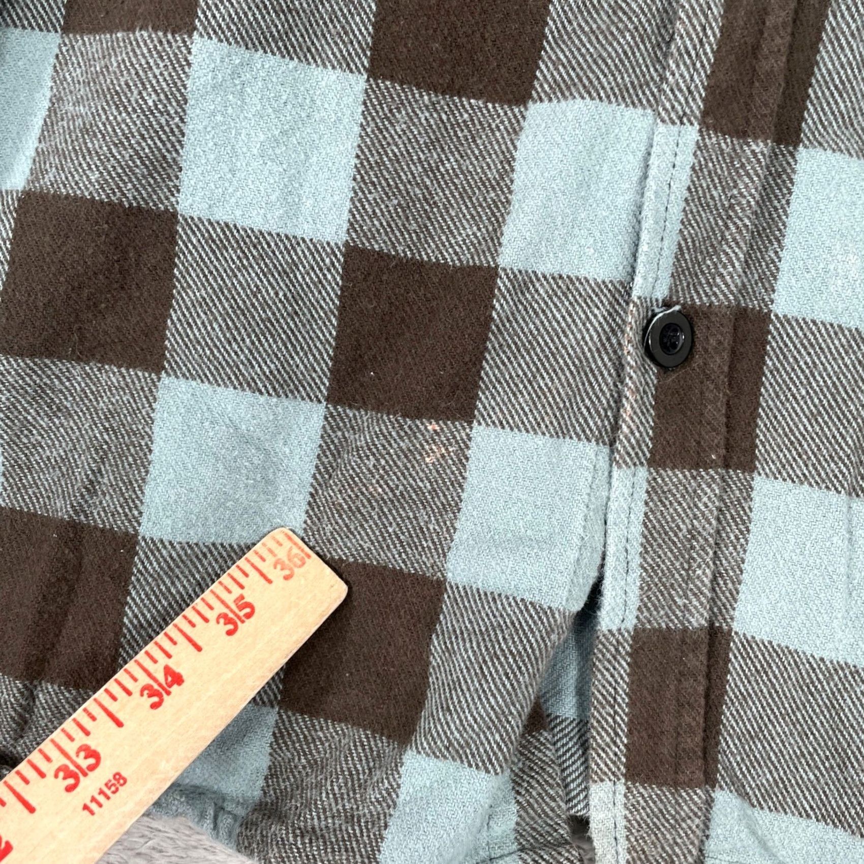 Vintage Oakwood Mountain Flannel Shirt Mens L Blue Buffalo Plaid Workwear Button-Up Collared Pocketed 90s Grunge Skater Outdoor Casual Winter Fall Spring Size US L / EU 52-54 / 3 - 2 Thumbnail