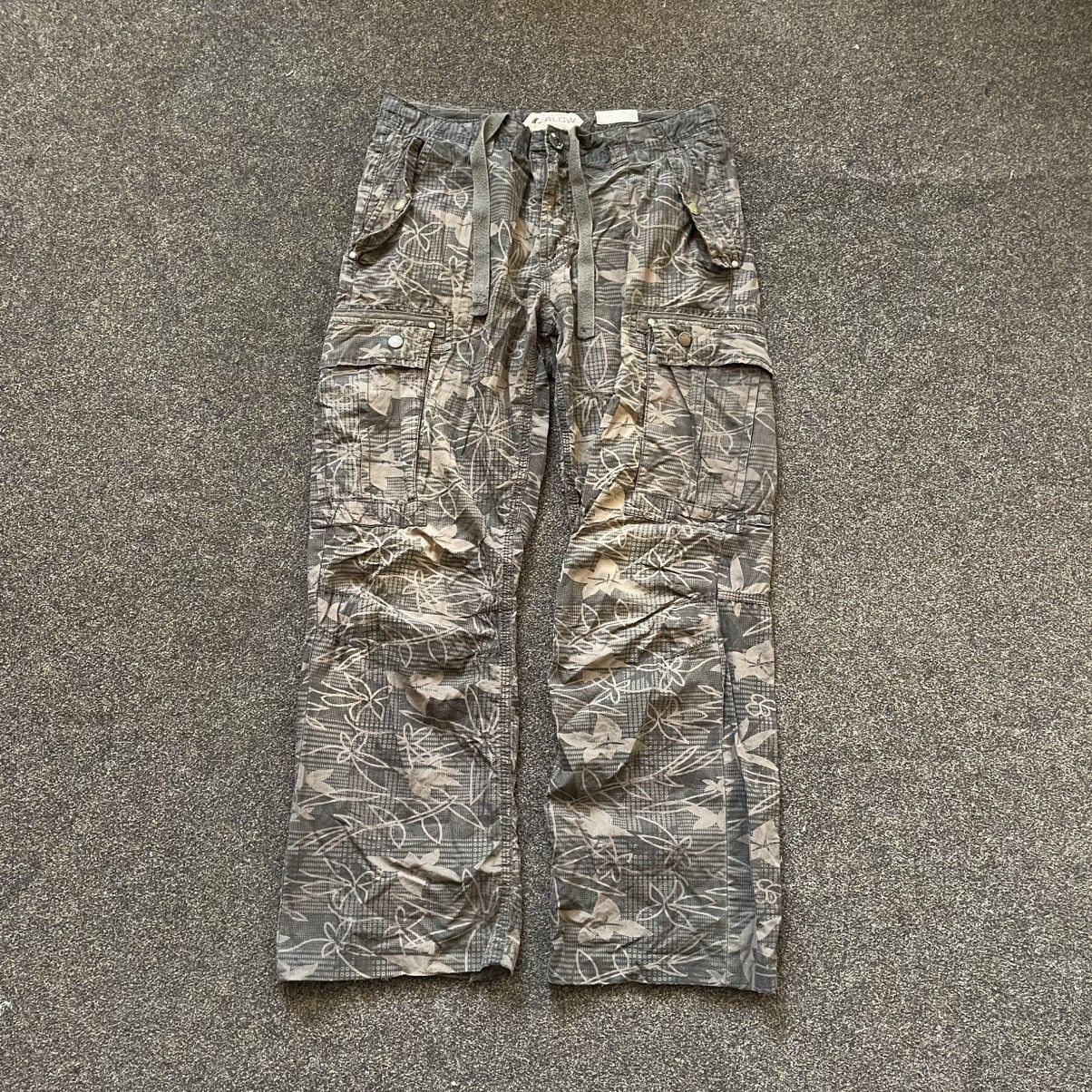 Vintage Vintage Y2K Baggy Cargo Pants Distressed Grunge Logo 34 Size 34" / US 12 / IT 48 - 1 Thumbnail