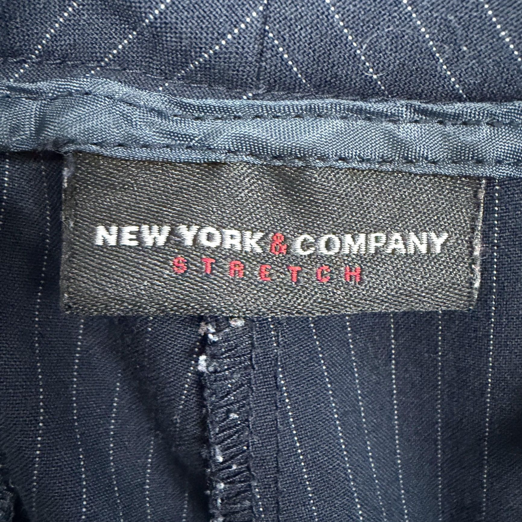 Vintage New York & Company Capri Pants Womens 12 Blue Pinstripe Straight Stretch Office Pants Womens 12 Blue Pinstripe Straight Stretch Office Size 34" / US 12 / IT 48 - 7 Thumbnail