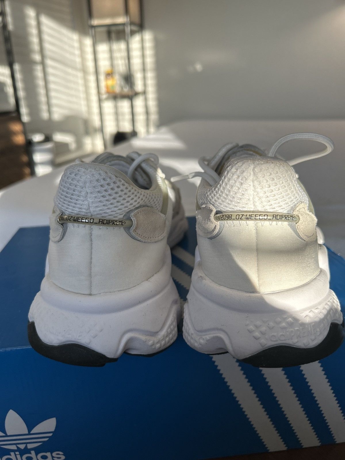 Adidas adidas OZWEEGO white Size US 8.5 / EU 41-42 - 4 Thumbnail