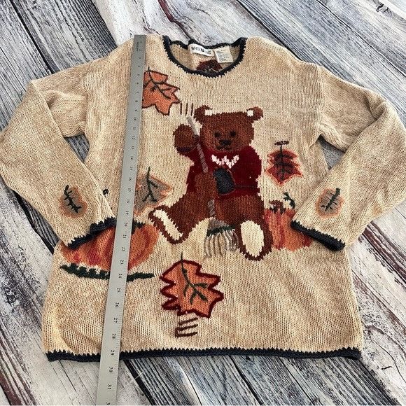 Vintage Vintage White Stag Cozy Bear Raking Leaves Oversized Sweater Size L / US 10 / IT 46 - 8 Thumbnail