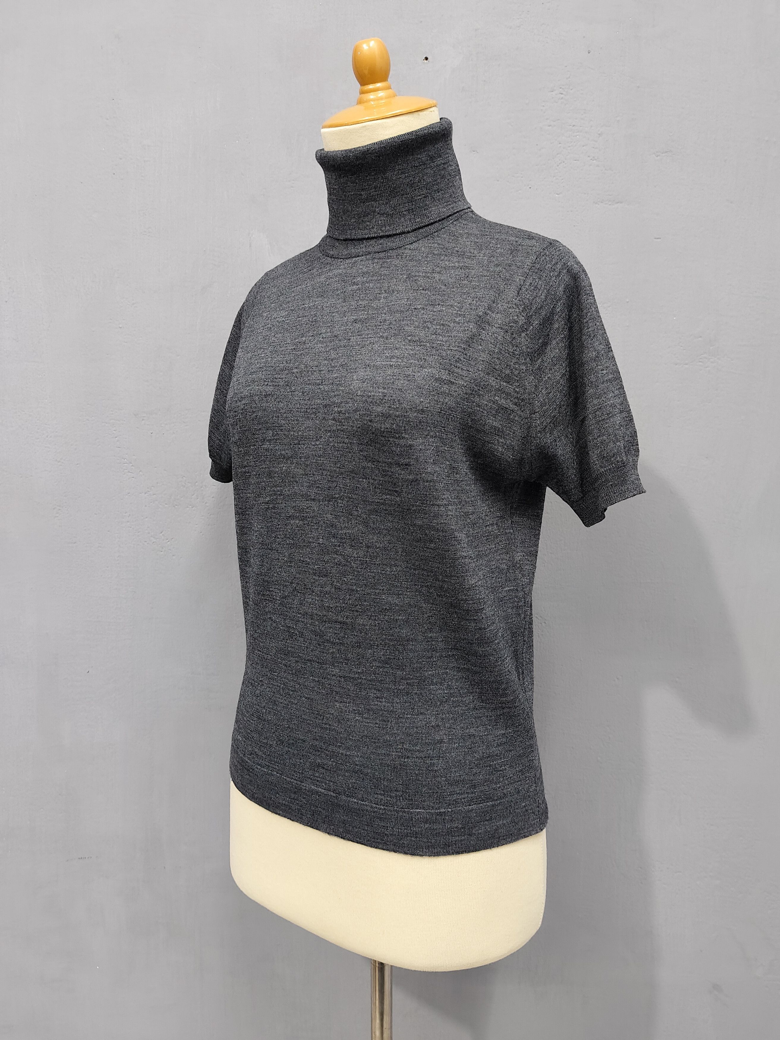 John Smedley 🇬🇧 John Smedley 🇬🇧 Merino Wool Funnel Neck Knit Size M / US 6-8 / IT 42-44 - 3 Thumbnail