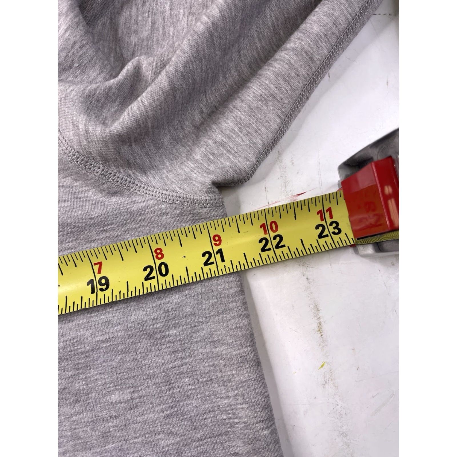 Vuori Vuori Hoodie Men M Pullover Dreamknit Soft Gray V254 Tight Fit Athletic Hooded Lightweight Logo Sleeves Long Knit Pattern Solid Vintage? Size US M / EU 48-50 / 2 - 6 Thumbnail
