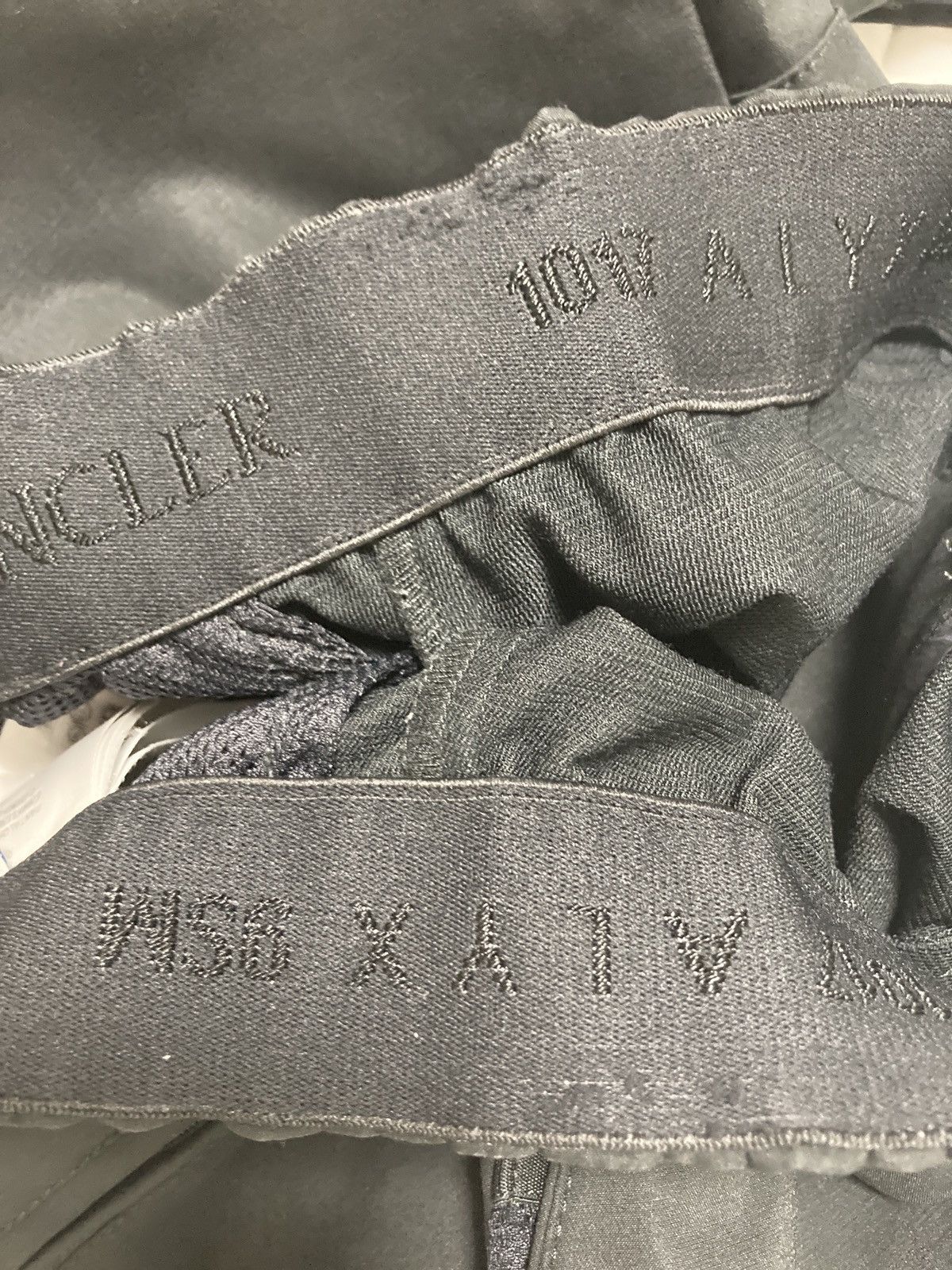 1017 ALYX 9SM × Moncler 1017 ALYX 9SM X MONCLER POCKET DETAIL PANTS Size US 32 / EU 48 - 10 Thumbnail