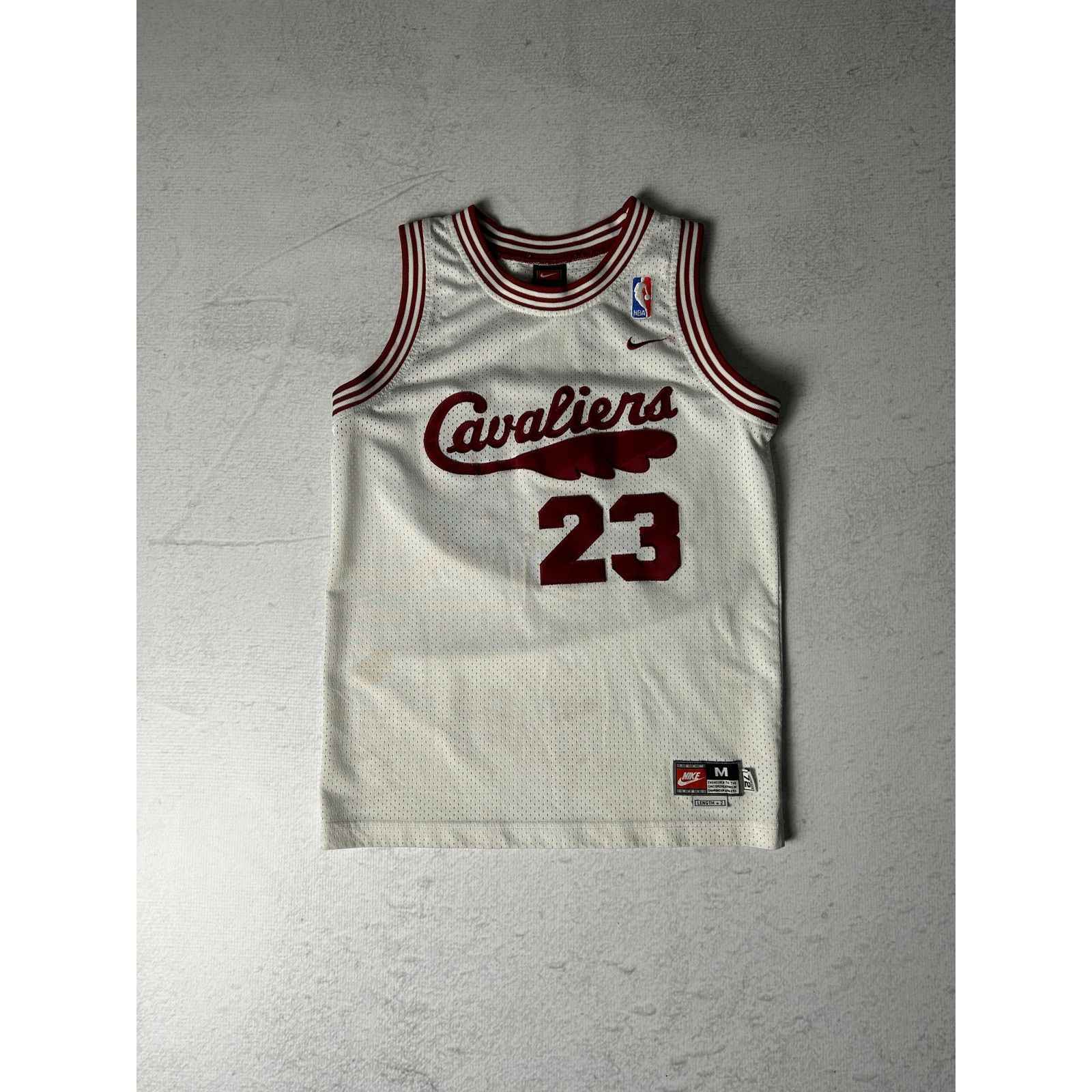 Vintage NBA Cleveland Cavaliers LeBron James #23 Jersey Men