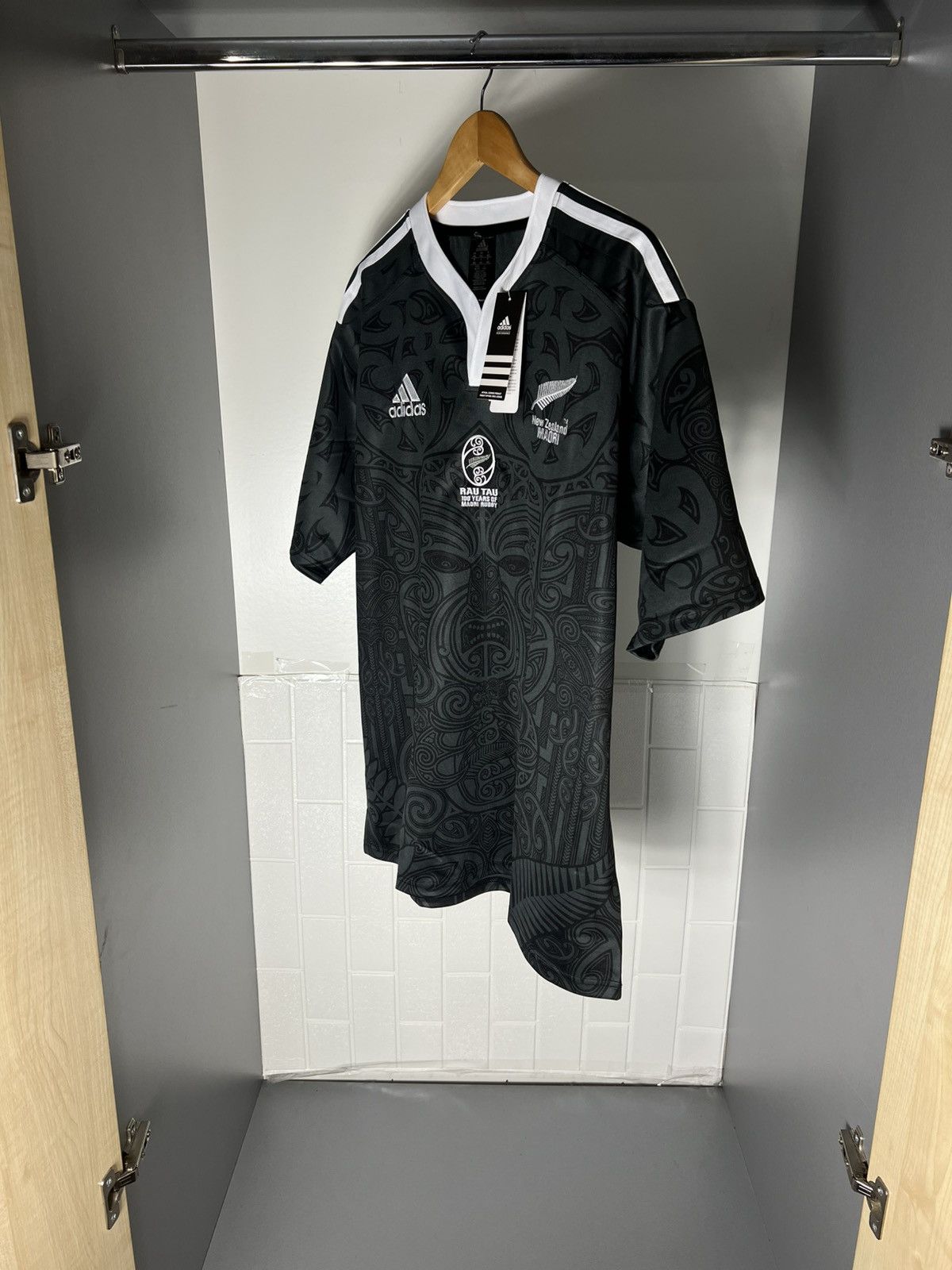 Adidas VINTAGE ADIDAS NEW ZEALAND MAORI NRL RUGBY JERSEY RETRO Y2K Size US XXL / EU 58 / 5 - 13 Thumbnail