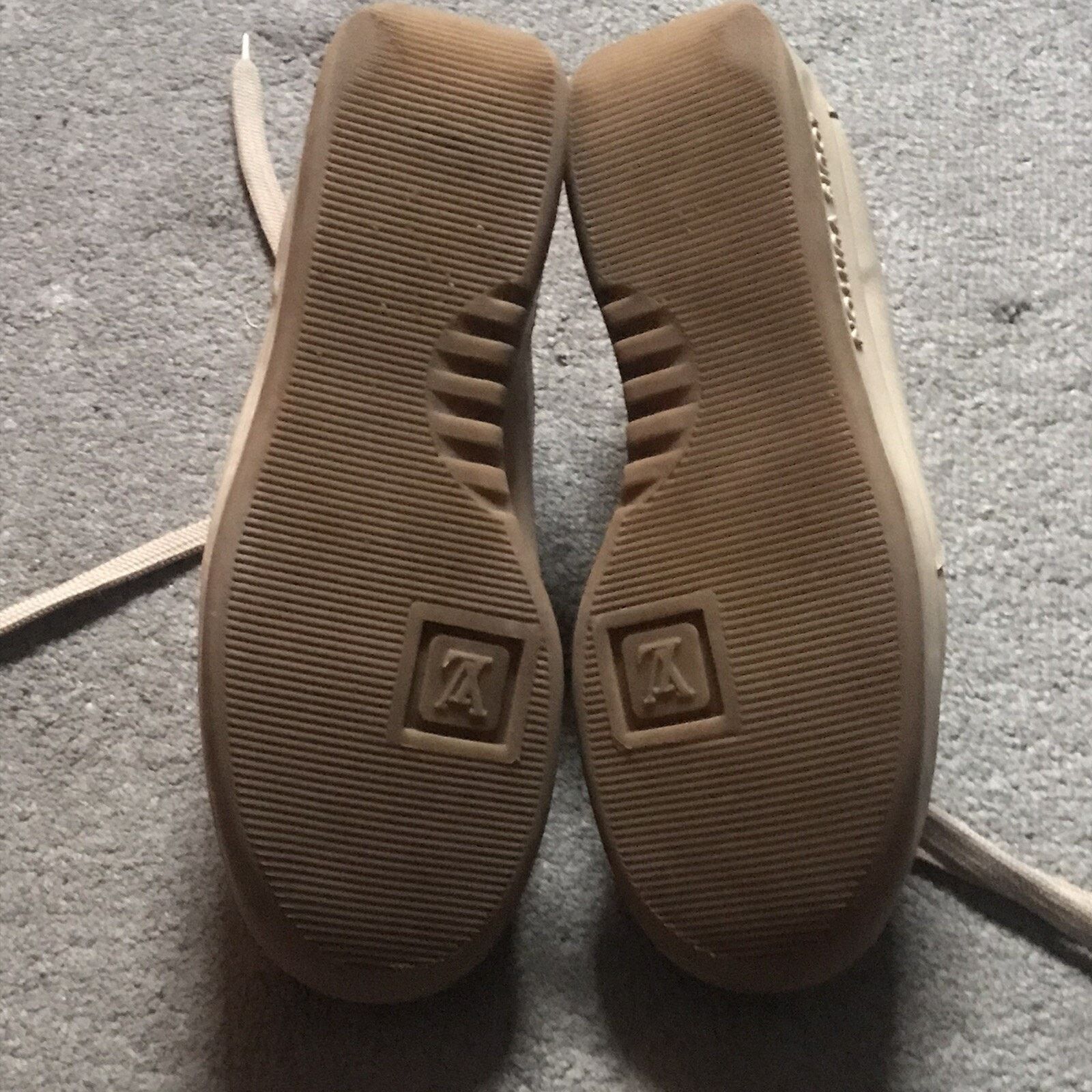 Louis Vuitton VINTAGE Louis Vuitton Sneakers Leather Toe women Beige Size US 7.5 / IT 37.5 - 11 Thumbnail