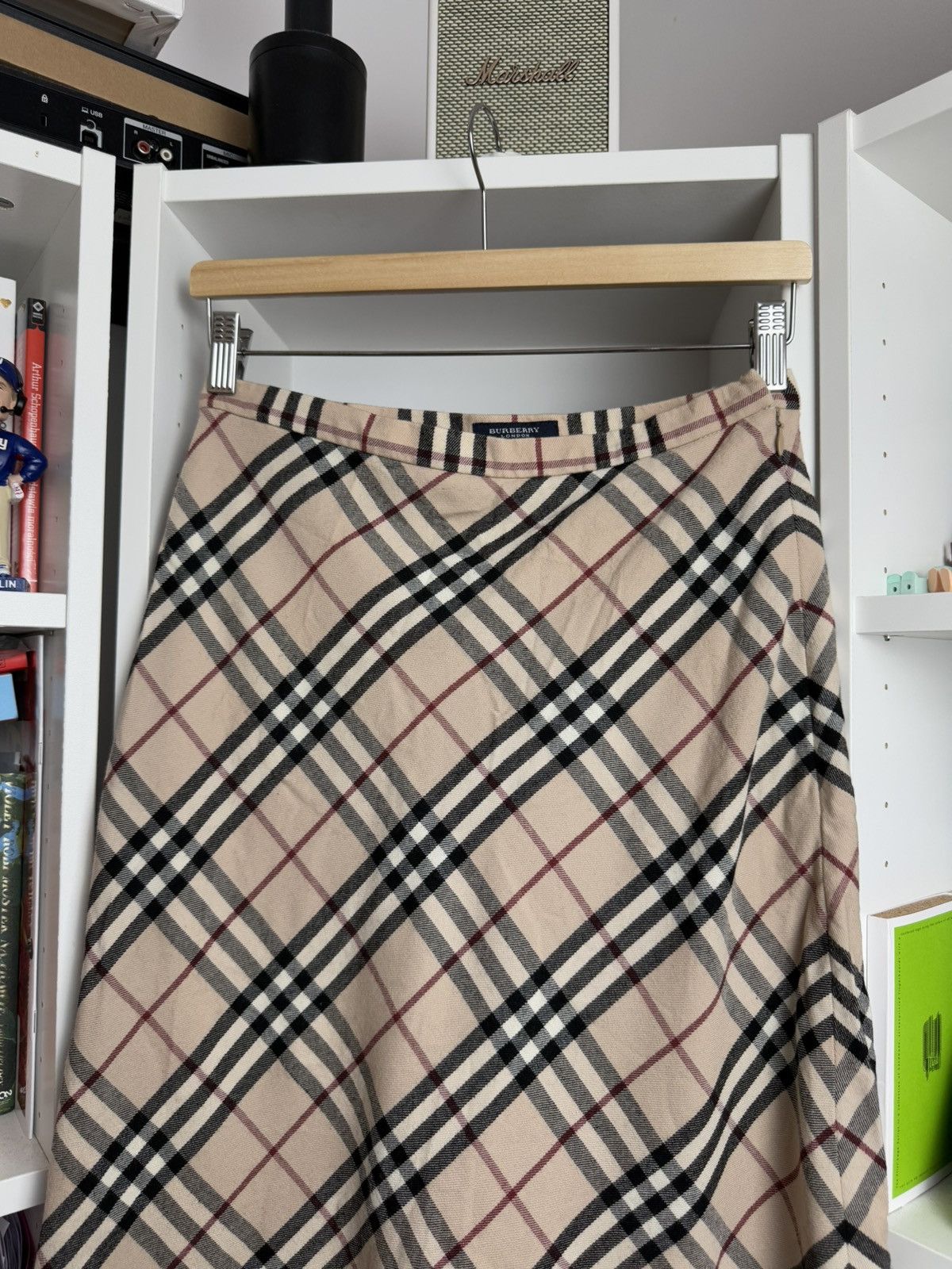 Burberry × Designer × Vintage Vintage y2k Burberry Nova check wool midi skirt US8 old money Size 30" / US 8 / IT 44 - 3 Thumbnail