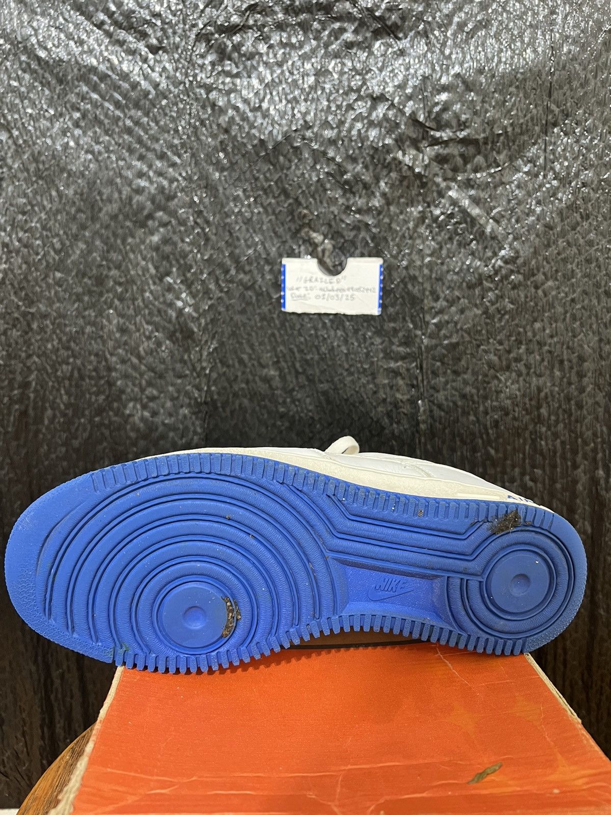 Nike 24hr FLASH SALE* Air Force 1 “2002” VERY RARE OG Size US 9 / EU 42 - 16 Thumbnail