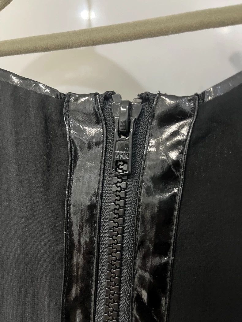 Helmut Lang HELMUT LANG A small V-neck dress with no sleeves and a dia Size L / US 10 / IT 46 - 6 Thumbnail