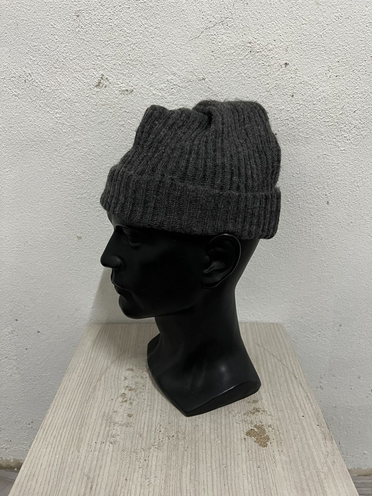 Japanese Brand Japanese Brand Uniqlo Trojan plain Beanie hat Size ONE SIZE - 3 Thumbnail