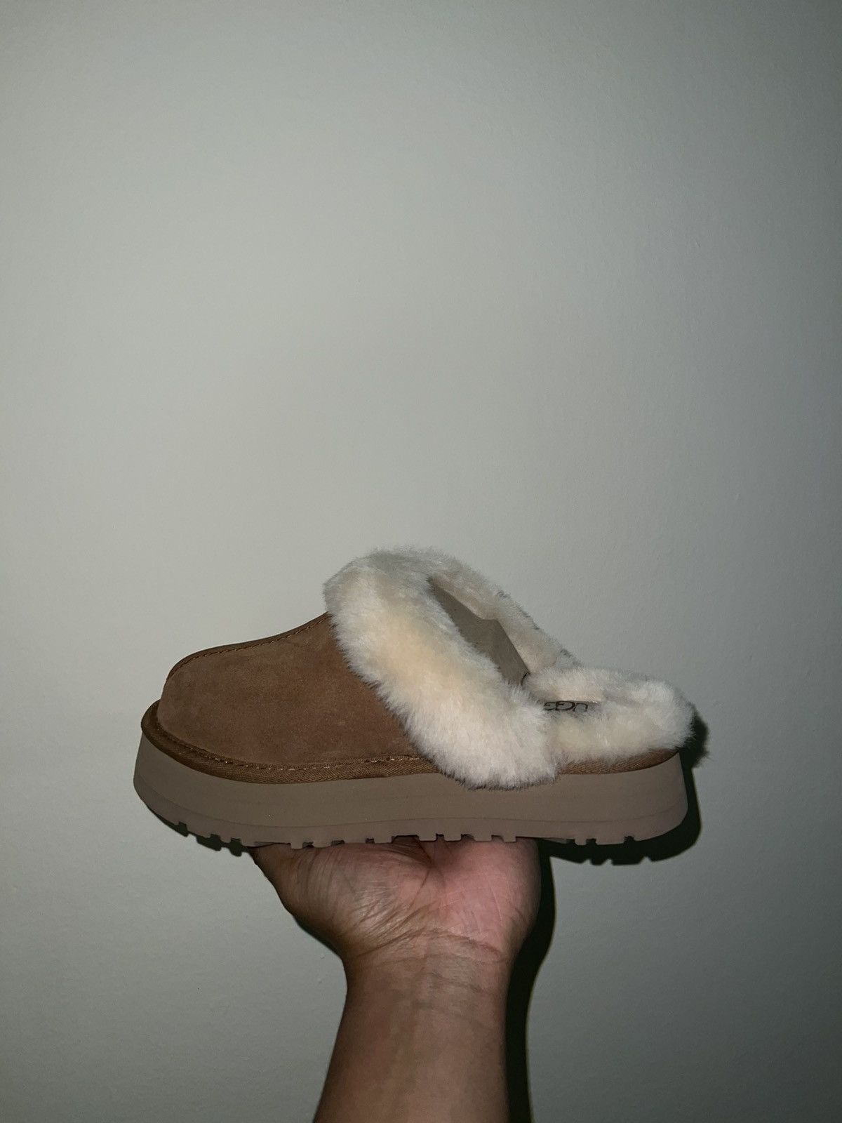 Ugg UGG Women's Disquette Platform Clog Slipper, US 7, Chestnut Size US 7 / IT 37 - 3 Thumbnail