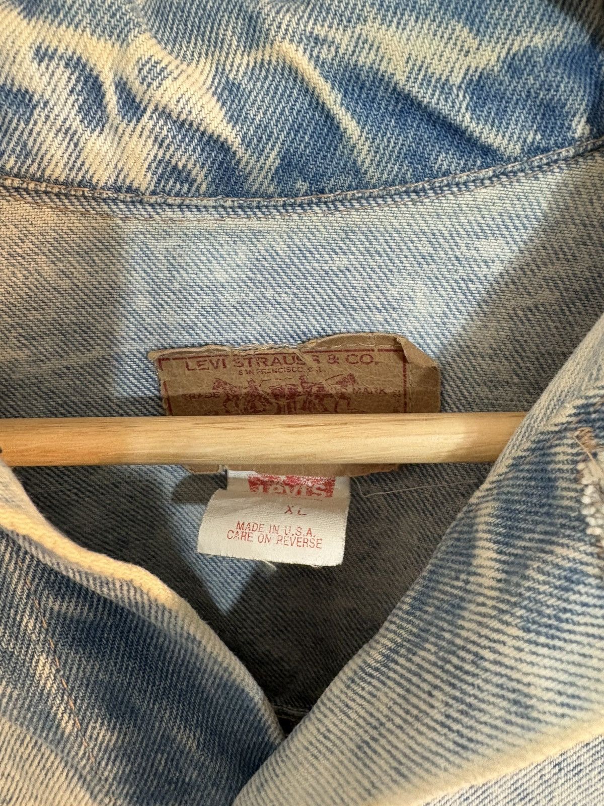 Levi's × Levi's Vintage Clothing × Vintage Vintage Levi’s Jean Jacket Size US XL / EU 56 / 4 - 4 Thumbnail