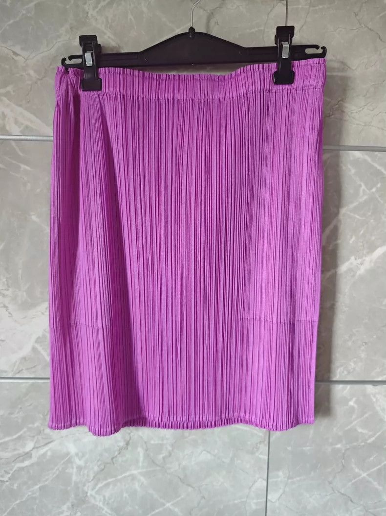 Issey Miyake Issey Miyake size:one size Pink Qingshan limited edition m Size 31" - 1 Thumbnail