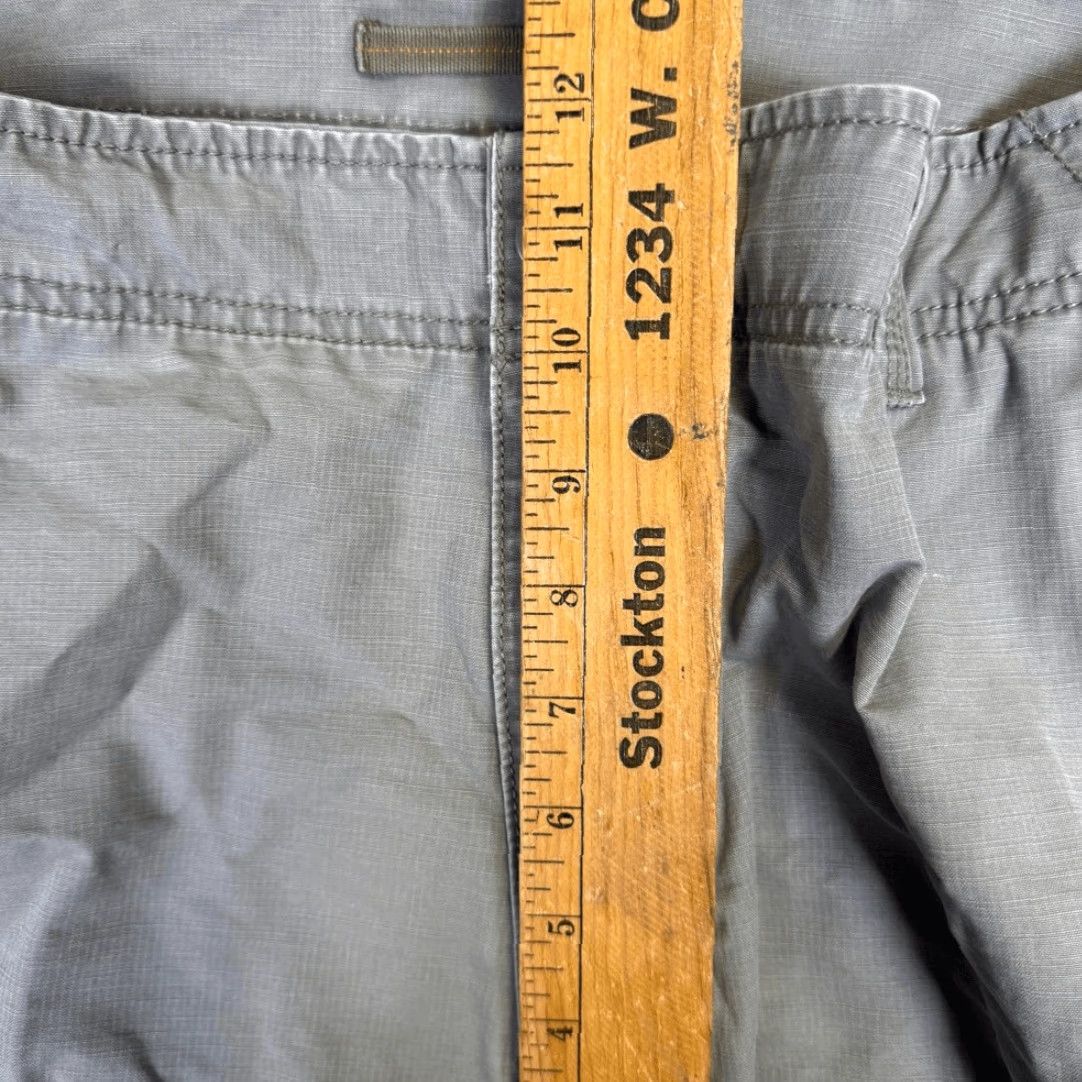 Vintage VINTAGE L.L. BEAN Men's 42W Gray Cargo Shorts Pockets Outdoors Hiking Shirt Size US 42 / EU 58 - 3 Thumbnail