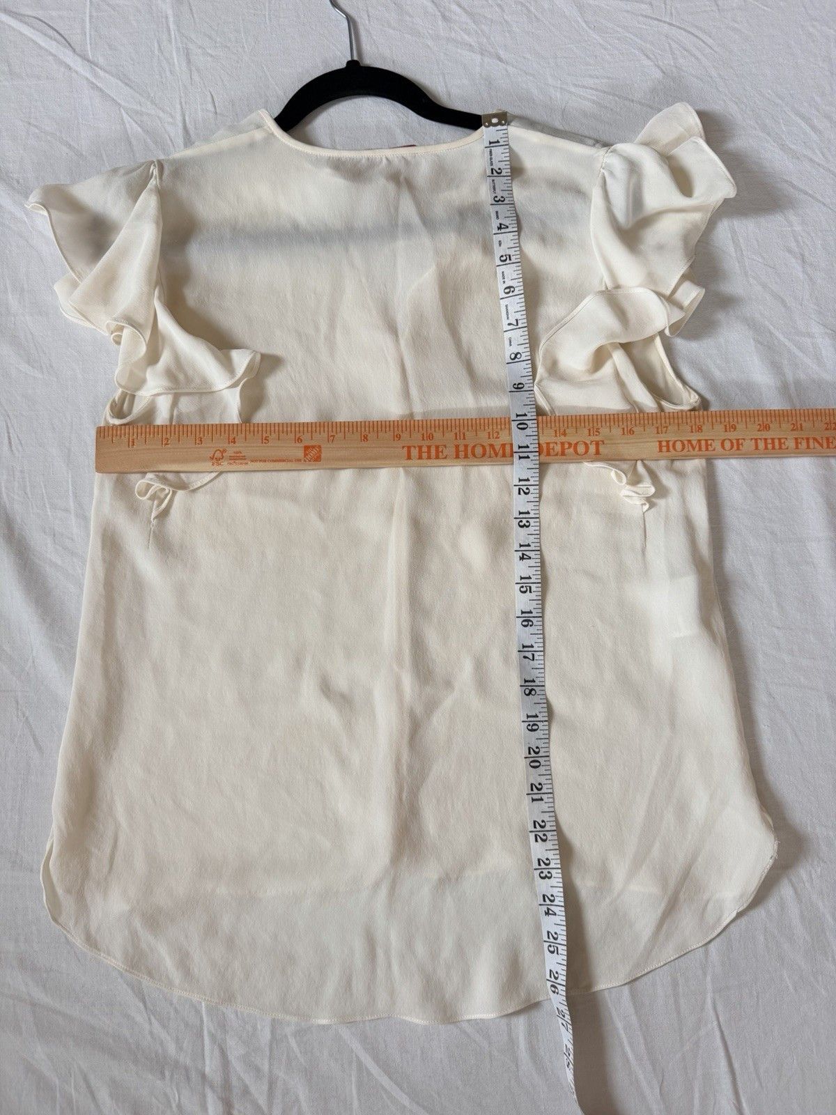 Carolina Herrera Carolina Herrera 100% Silk Ivory Flutter Sleeve Blouse Top Size M / US 6-8 / IT 42-44 - 6 Thumbnail