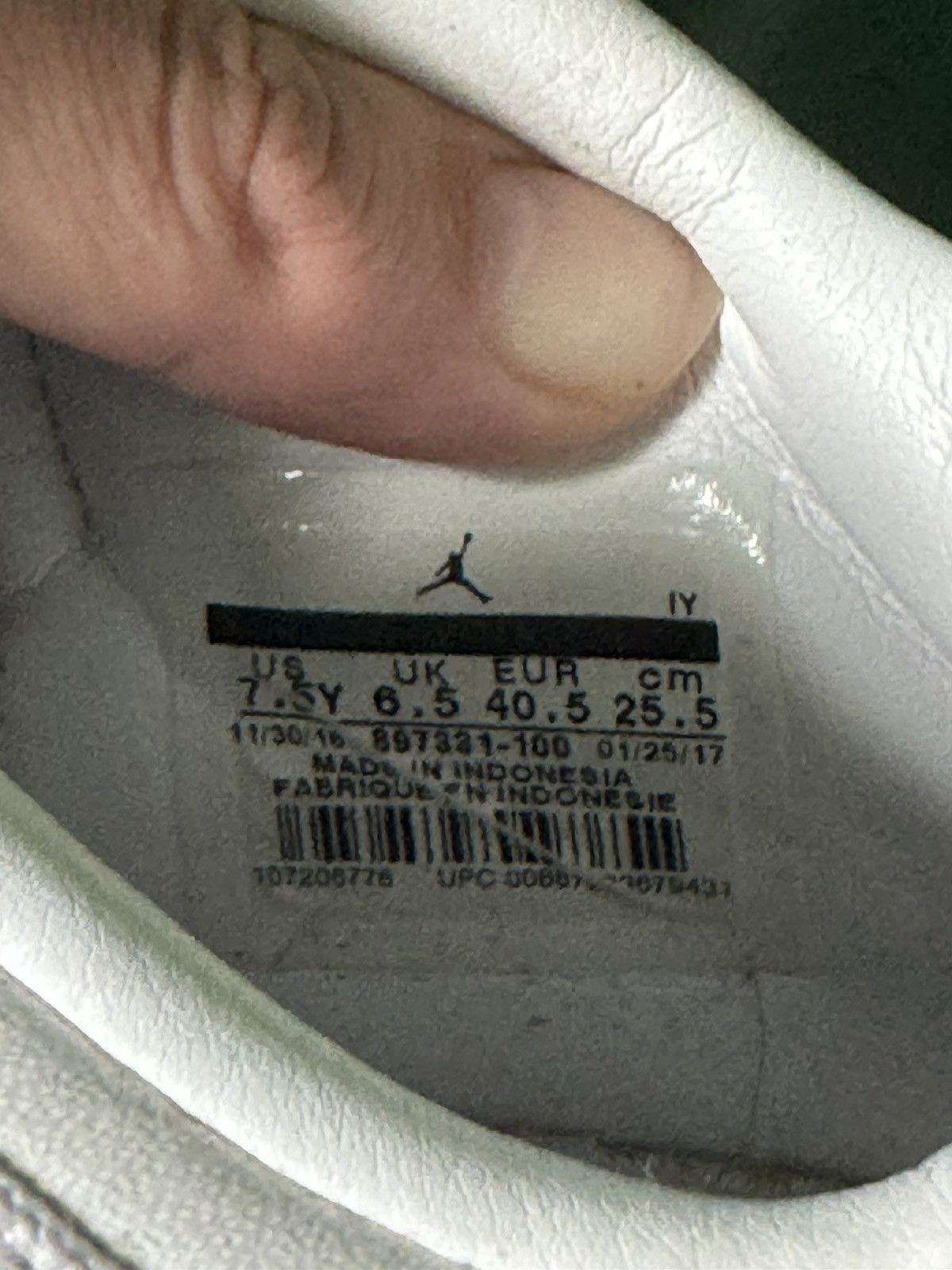 Jordan Brand Nike Air Jordan 11 Low Heiress Pure Platinum 2017 Size US 7.5 / EU 40-41 - 7 Thumbnail