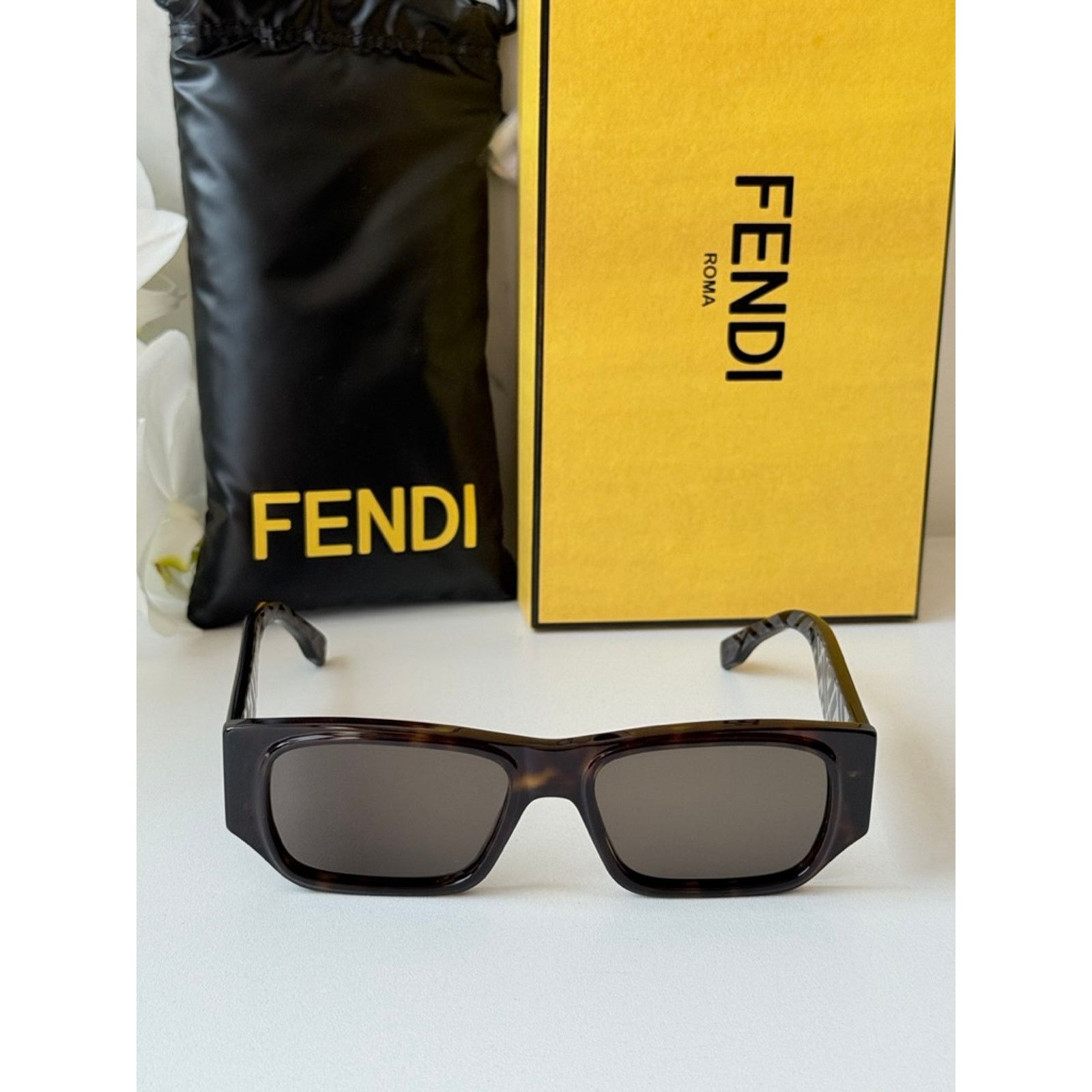 Fendi NEW Fendi FE40144I Brown Unisex Sunglasses Size ONE SIZE - 7 Thumbnail