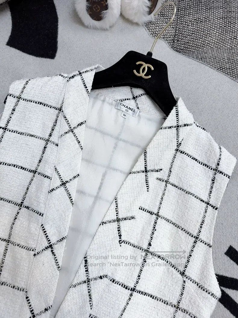 Chanel Chanel 19s beach series black and white plaid short diamon Size XS / US 0-2 / IT 36-38 - 4 Thumbnail