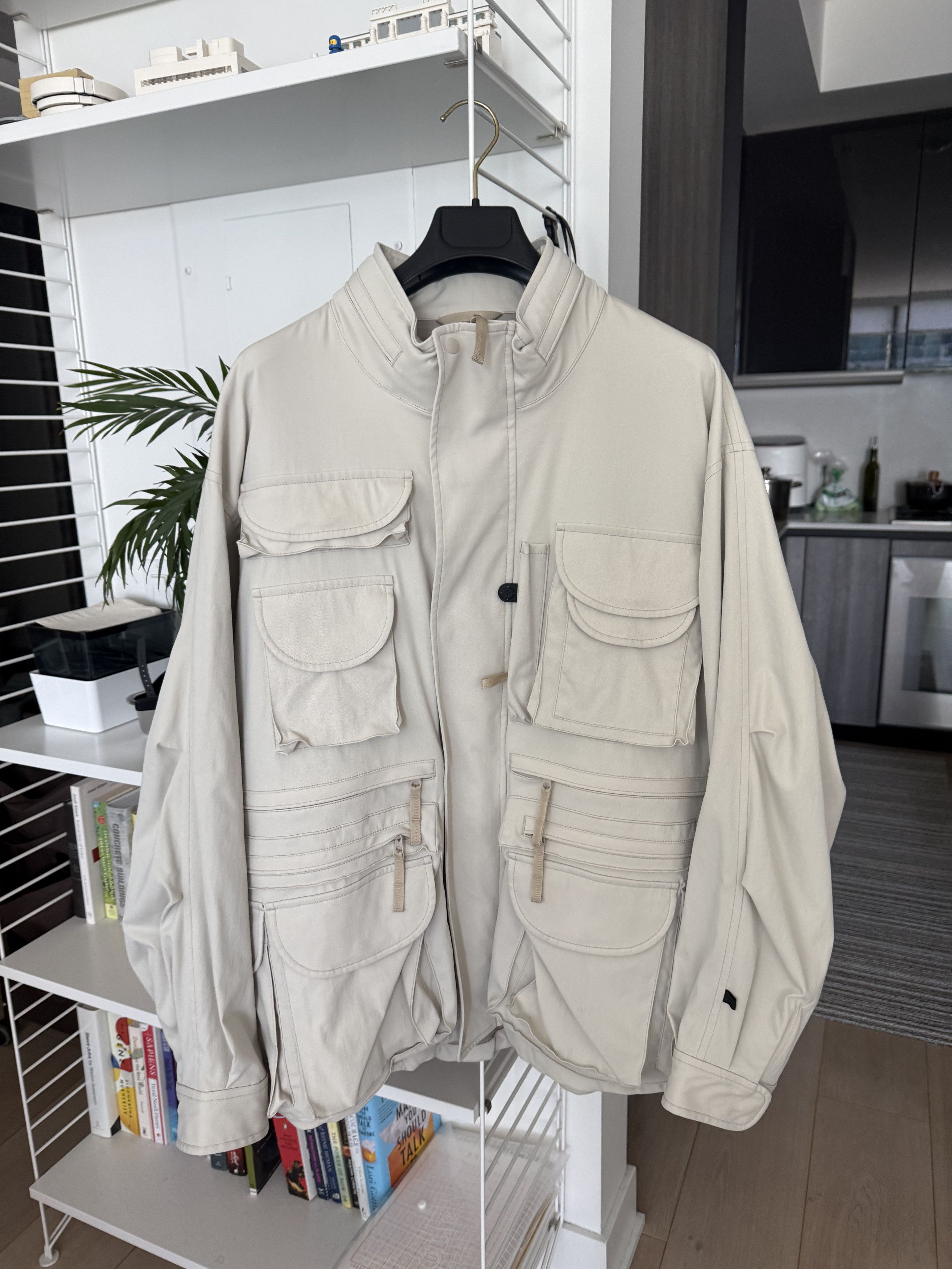 DAIWA PIER39 tech perfect fishing jacket for outdoor activities. Size US L / EU 52-54 / 3 - 1 Thumbnail