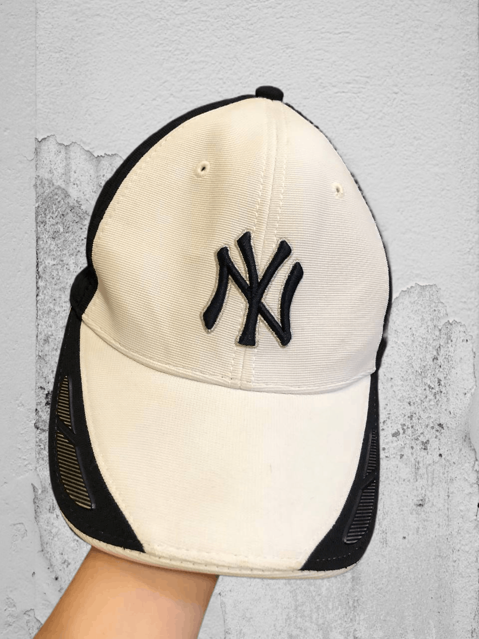 New York Yankees Hats Vintage Streetwear New York Yankees Cap Y2K big logo Size ONE SIZE - 1 Thumbnail