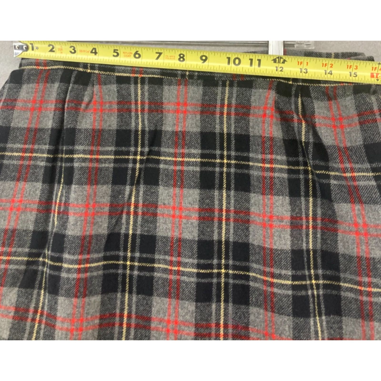 Pendleton VINTAGE Pendleton Wool Skirt Women's Large Tartan Plaid 80s Wool Casual Country Black Red Size 36" / US 14 / IT 50 - 4 Thumbnail