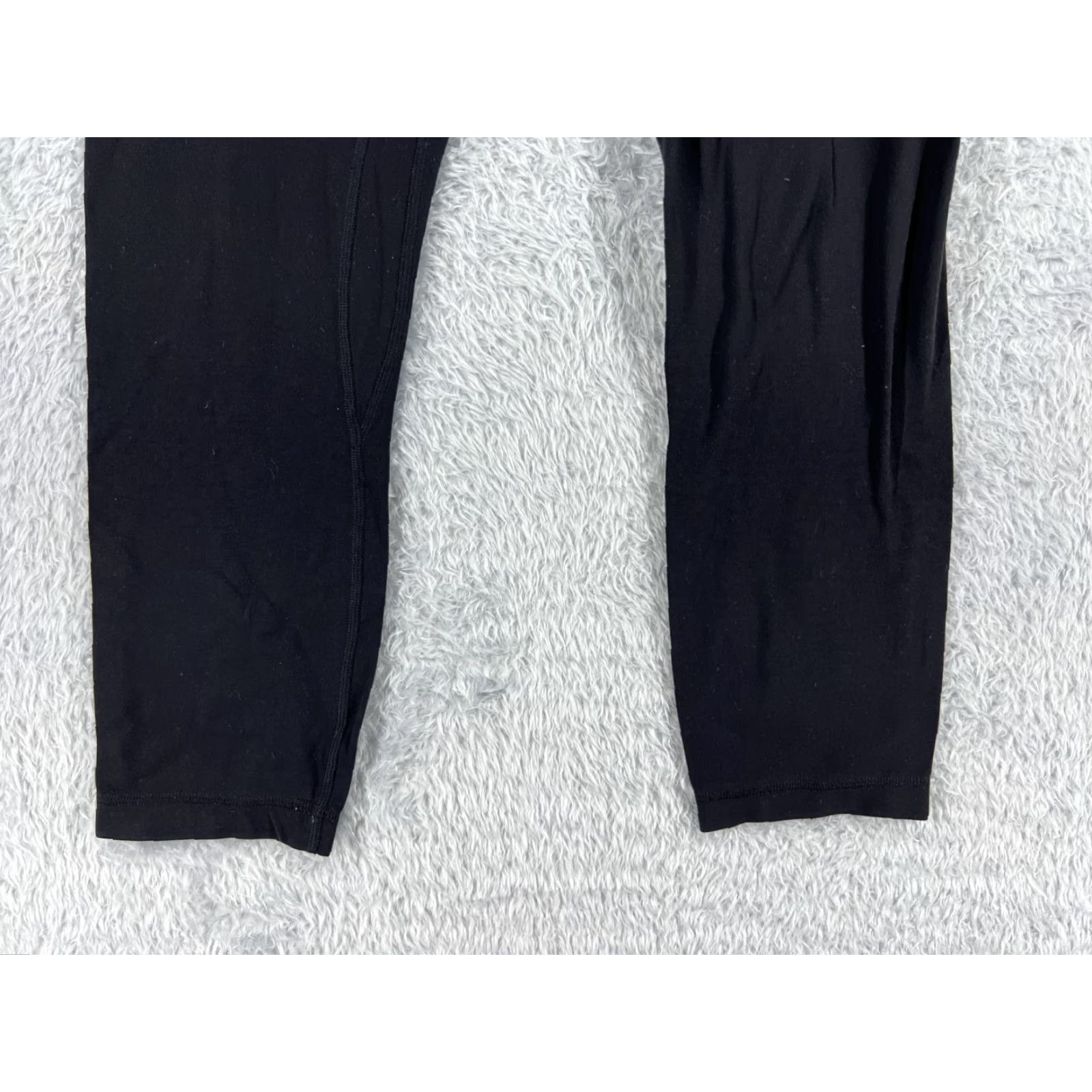 Lululemon Lululemon Pants Womens 6 Black Align Crop 21" ISSUES READ Size 28" / US 6 / IT 42 - 2 Thumbnail